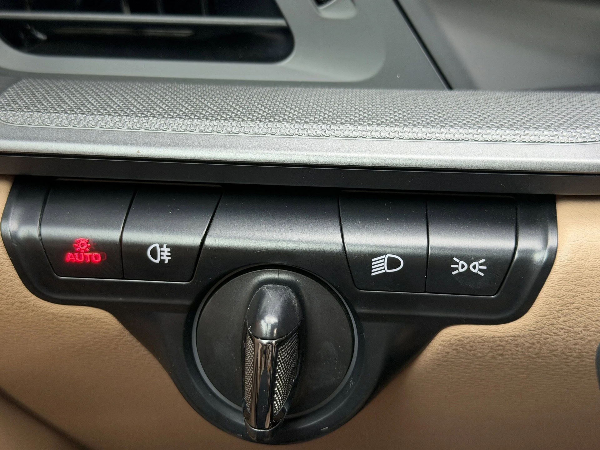 mph027_1144575184_ba0f1956d819aa62f49184e4367c27d8x_beedb6ec16