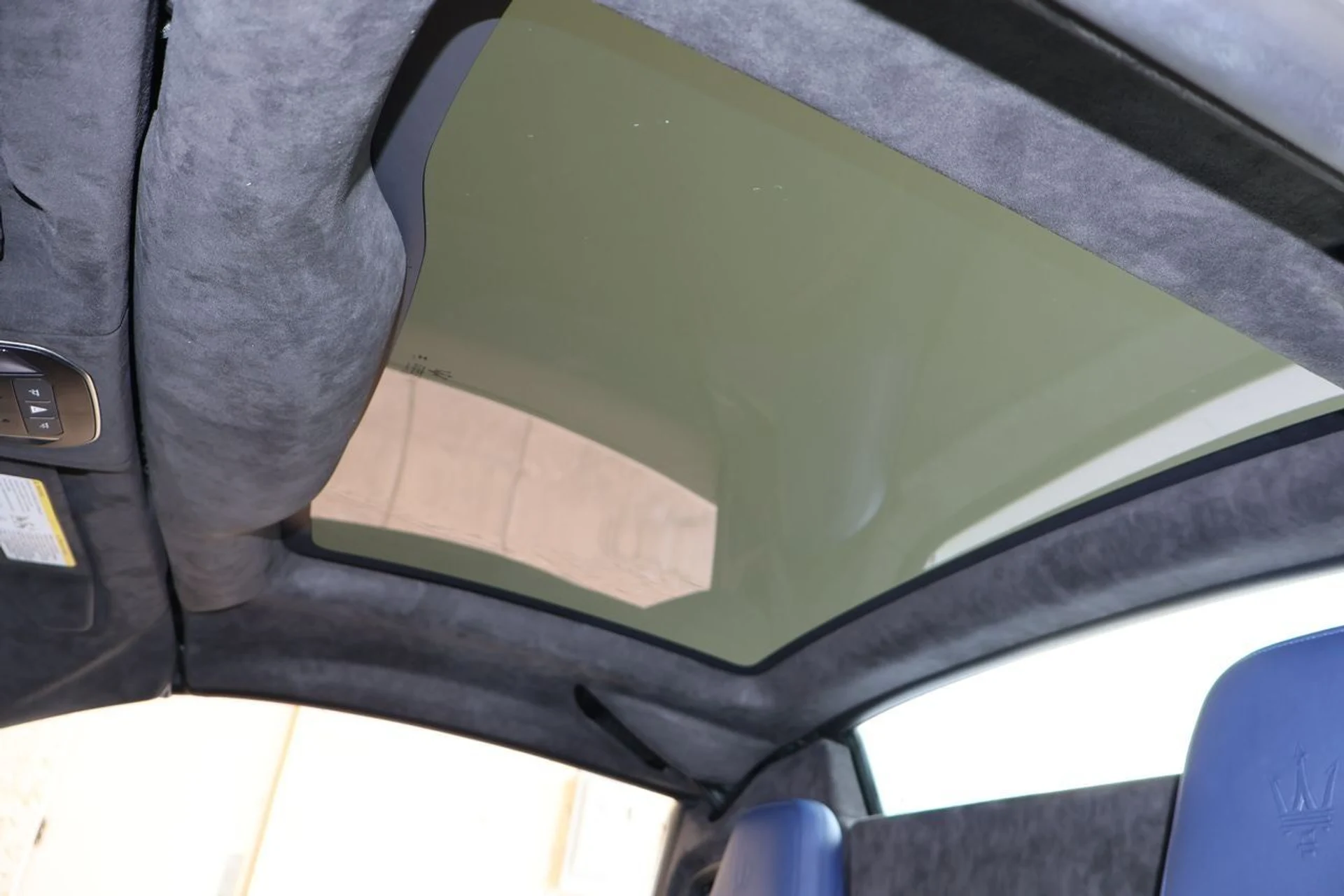 mph027_1149226473_28_e10ba7e4ba