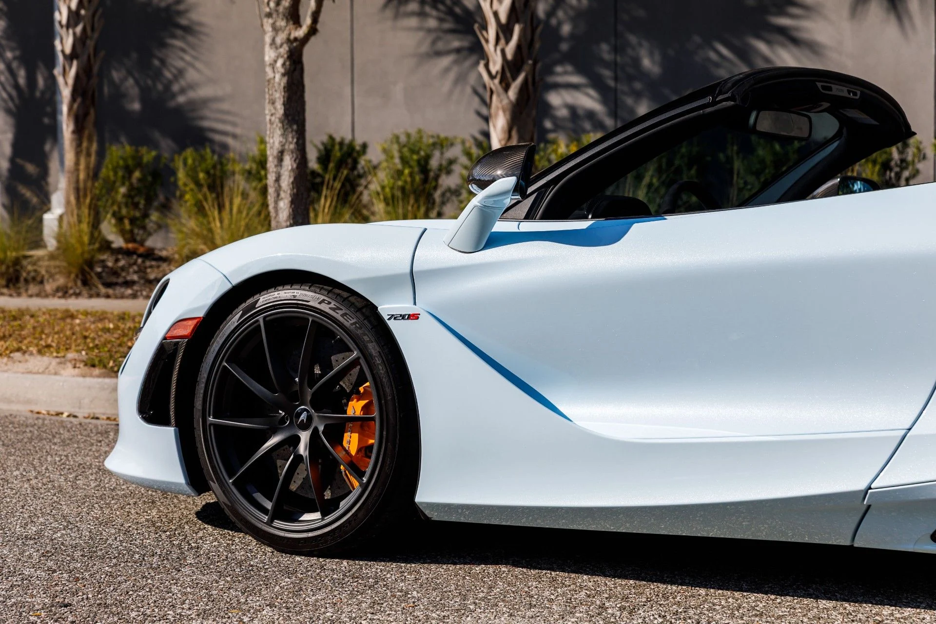 mph027_1163099090_654_p28_l_062f6edb42