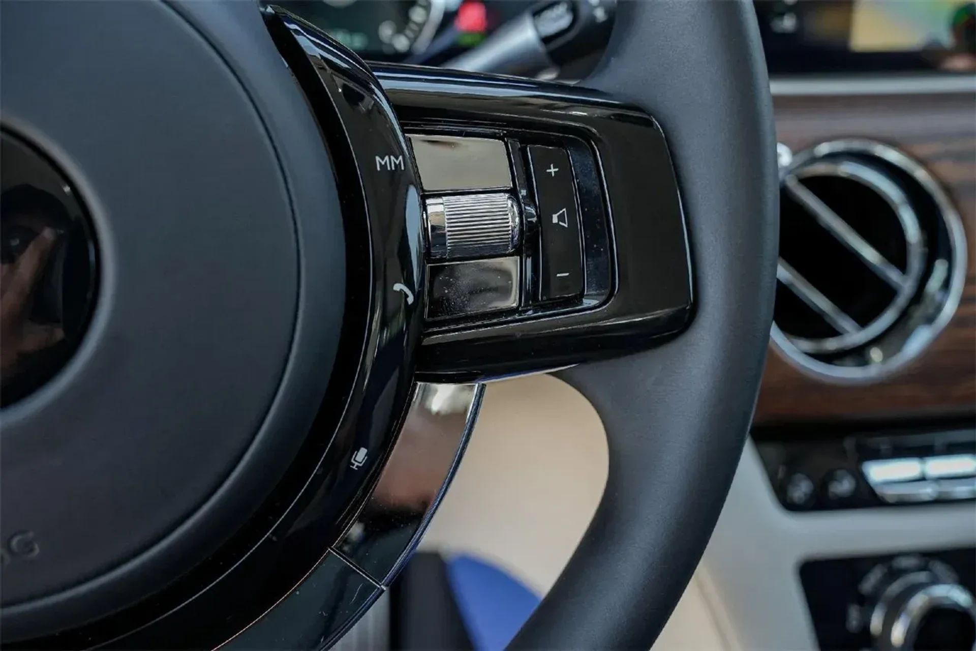 mph027_1175856299_f3a703f38ba349c38fb24eb0df0808fb_9b20274cf9