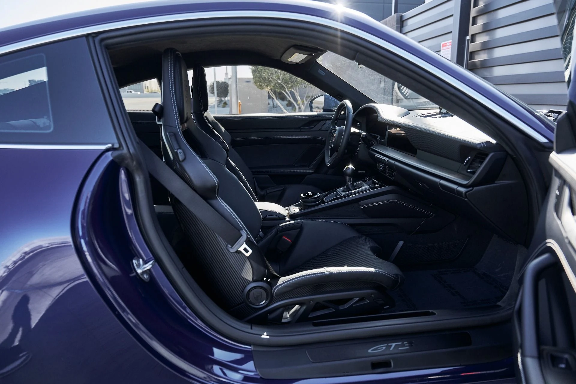 mph027_1177315417_Used_2025_Porsche_911_GT_3_1769736838_1db5f50c80