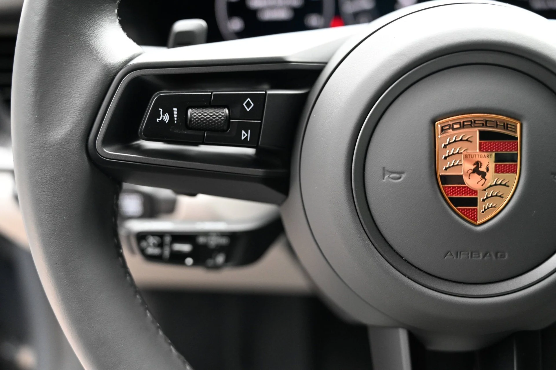 mph027_1177442693_0e255cf11e124c42ae6de4a2dceaea7b_44ac04384a