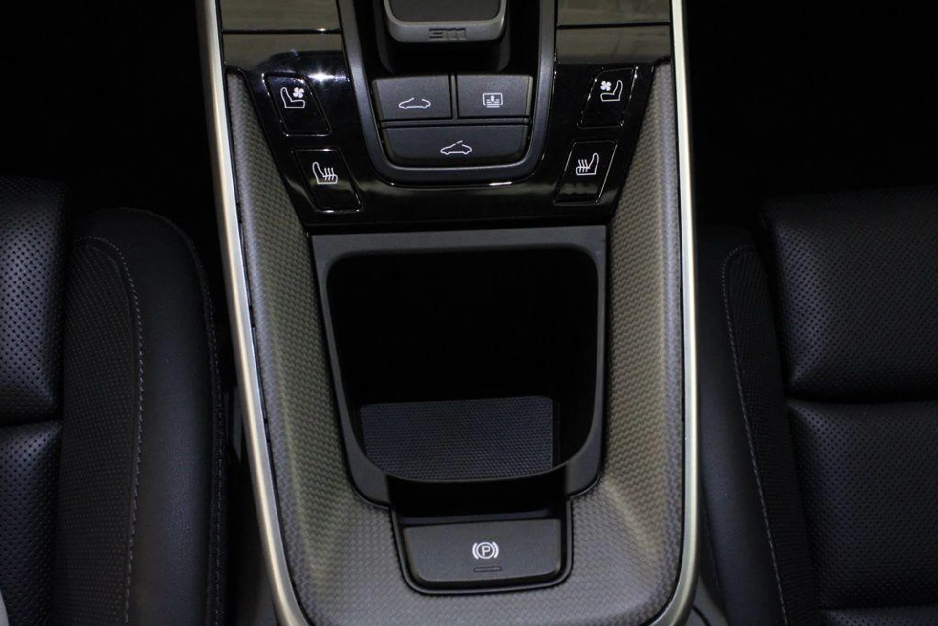 mph027_1180878416_F0_SGT_6yb_O2_Je_X4d_Kyh7_BP_Bbco_UE_055fd414b2