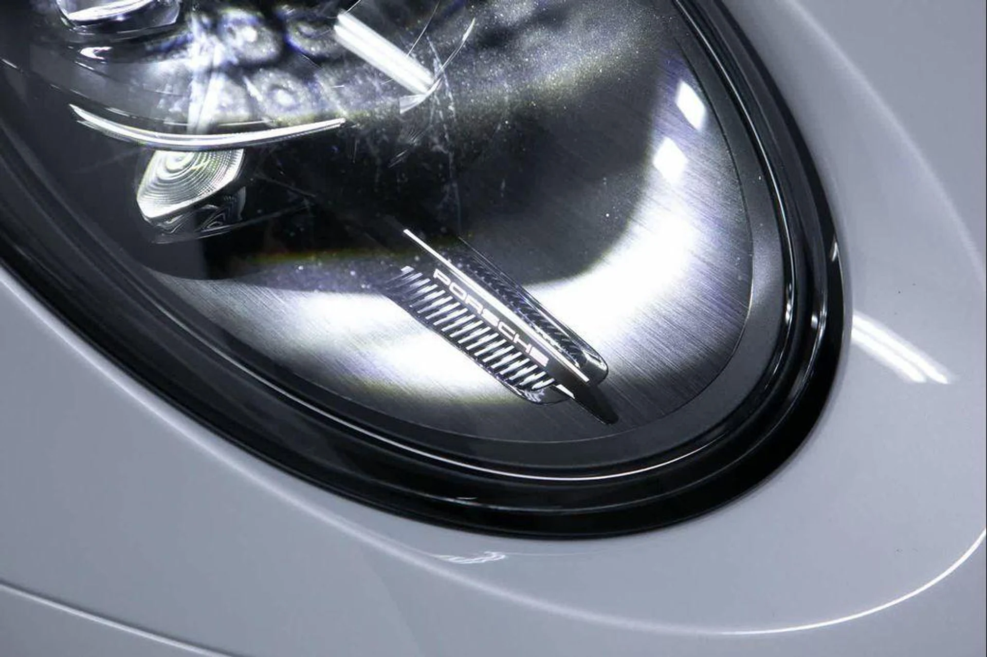 mph027_1184222299_Ex4_LY_Tv_BD_a_Sj2d_Bl2_Al_Bk_Nvgbg_8e21bd85cc