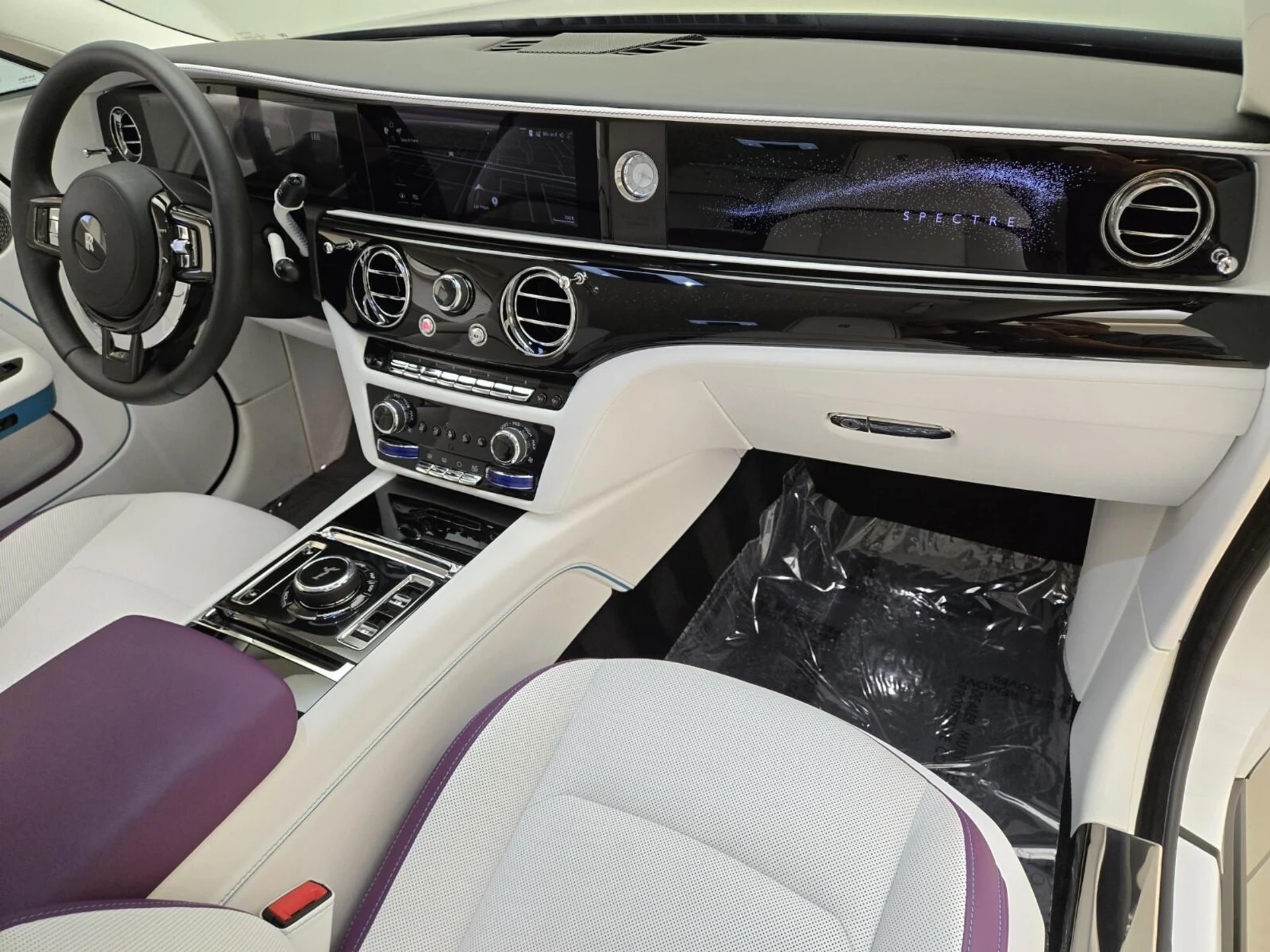 mph027_1185157922_Used_2024_Rolls_Royce_Spectre_1761122046_31c55d19b6
