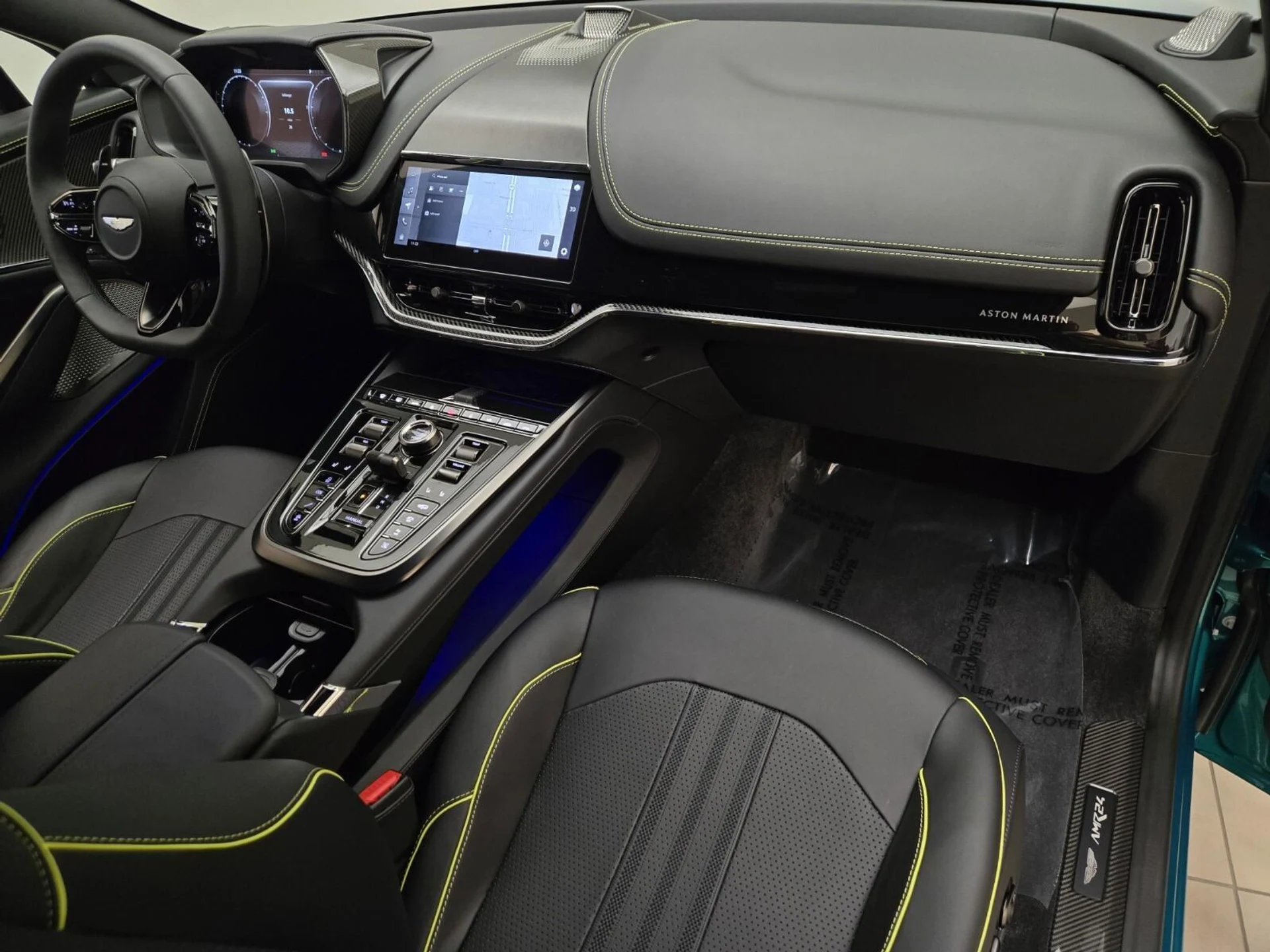 mph027_1185449876_New_2025_Aston_Martin_DBX_707_1753422061_d6267f12c1