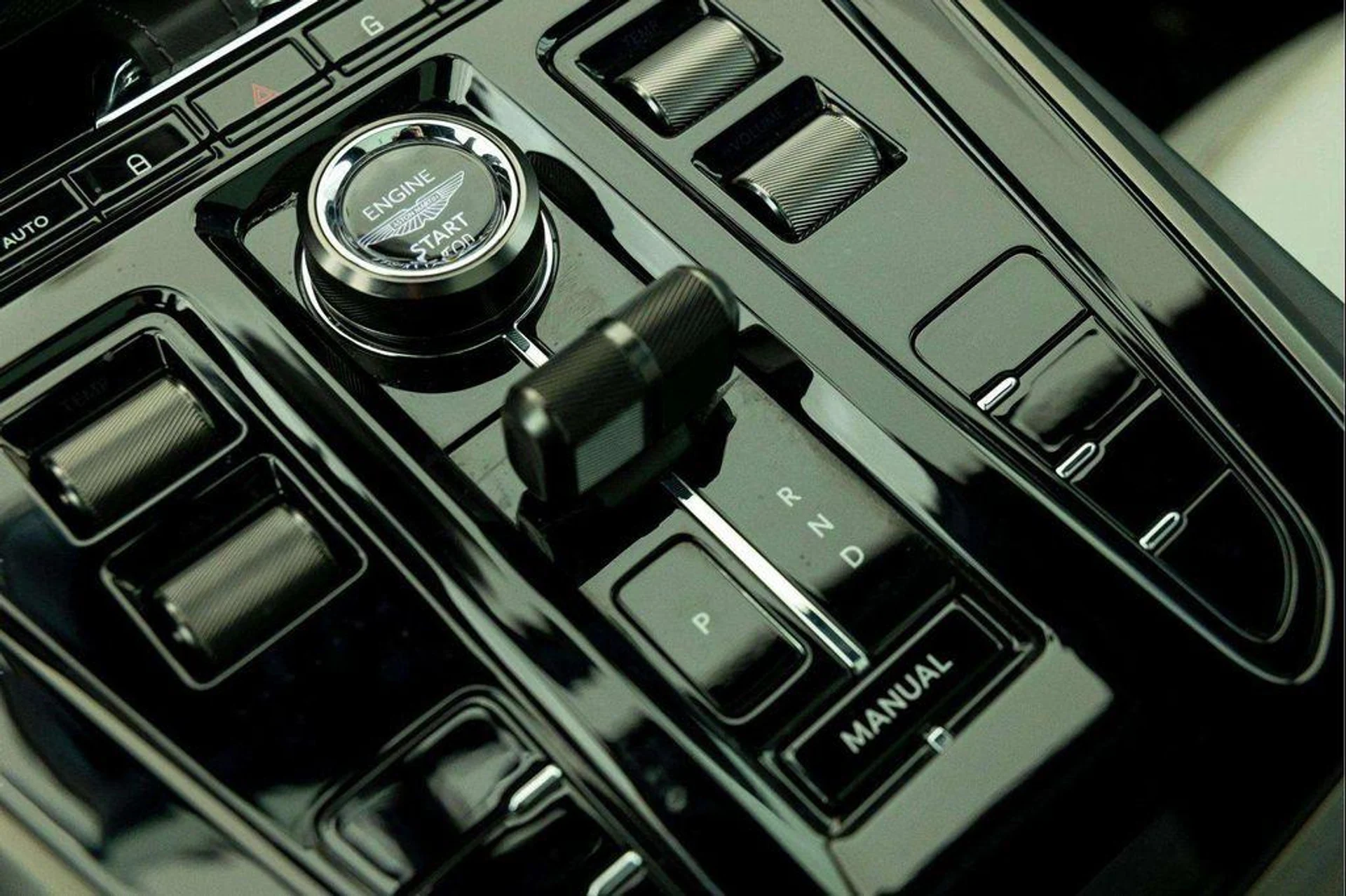 mph027_1189719745_Lrb_L6i_YD_5_T_Ce_Ok_Ssu9i_Lawq2_g_M_f742c5f8c4