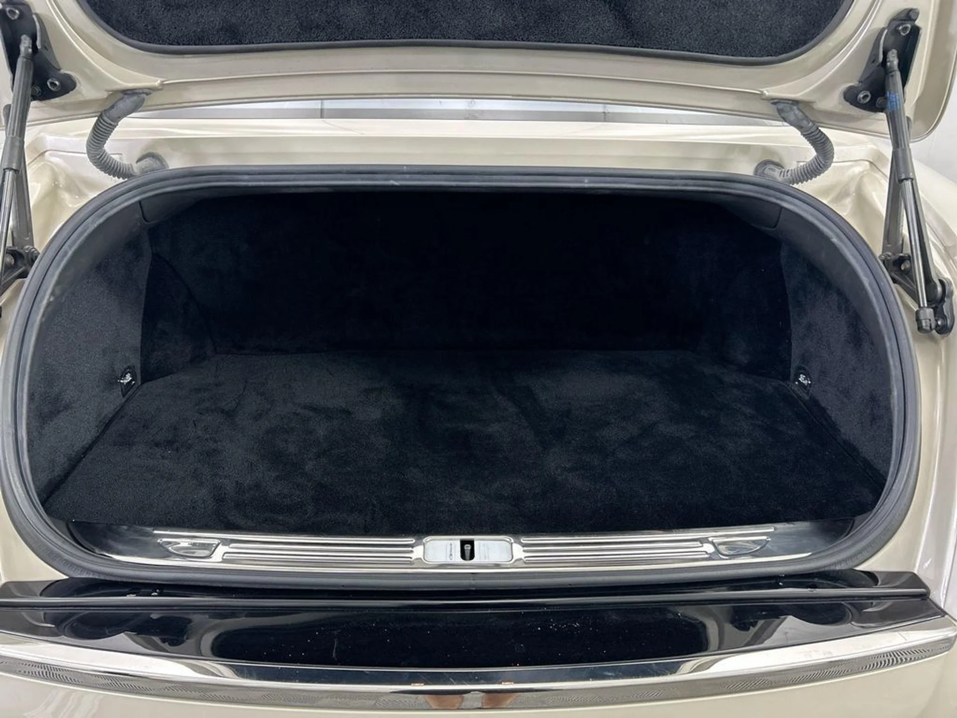 mph027_1191614784_used_2016_bentley_mulsanne_4drsedan_8119_22991527_28_1024_426448ae74