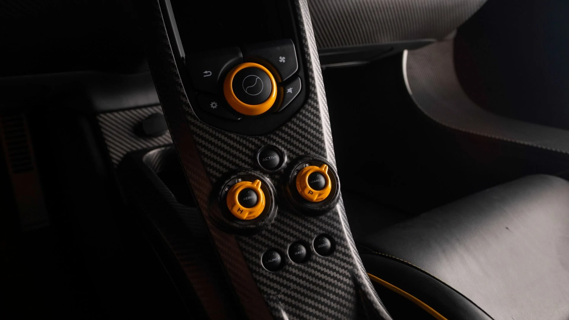 mph027_1206891523_Used_2013_Mc_Laren_P1_Coupe_1779235228_c7fdb27c27