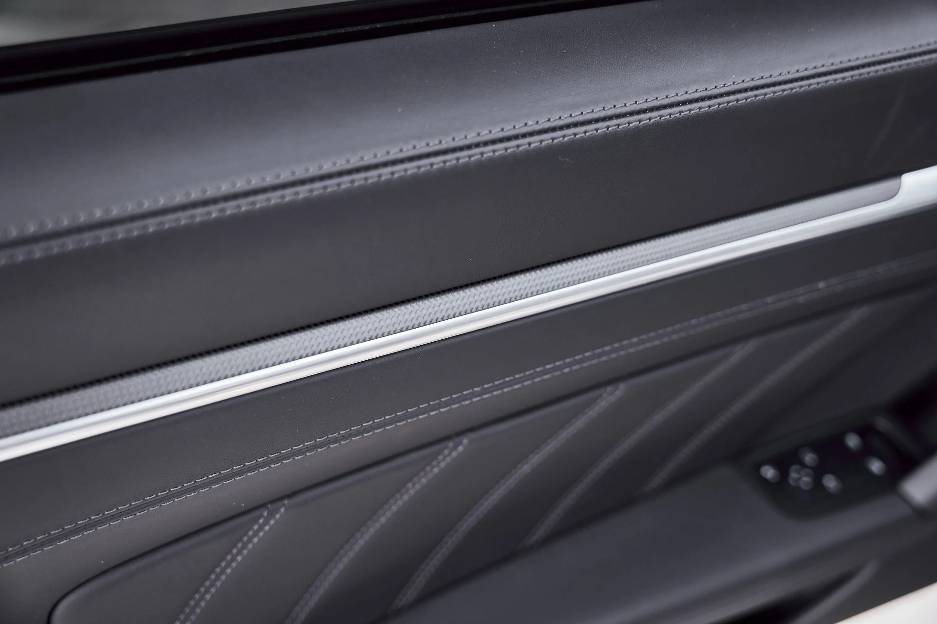 mph027_1221557495_Used_2024_Porsche_911_Turbo_S_1772073665_5467032a23