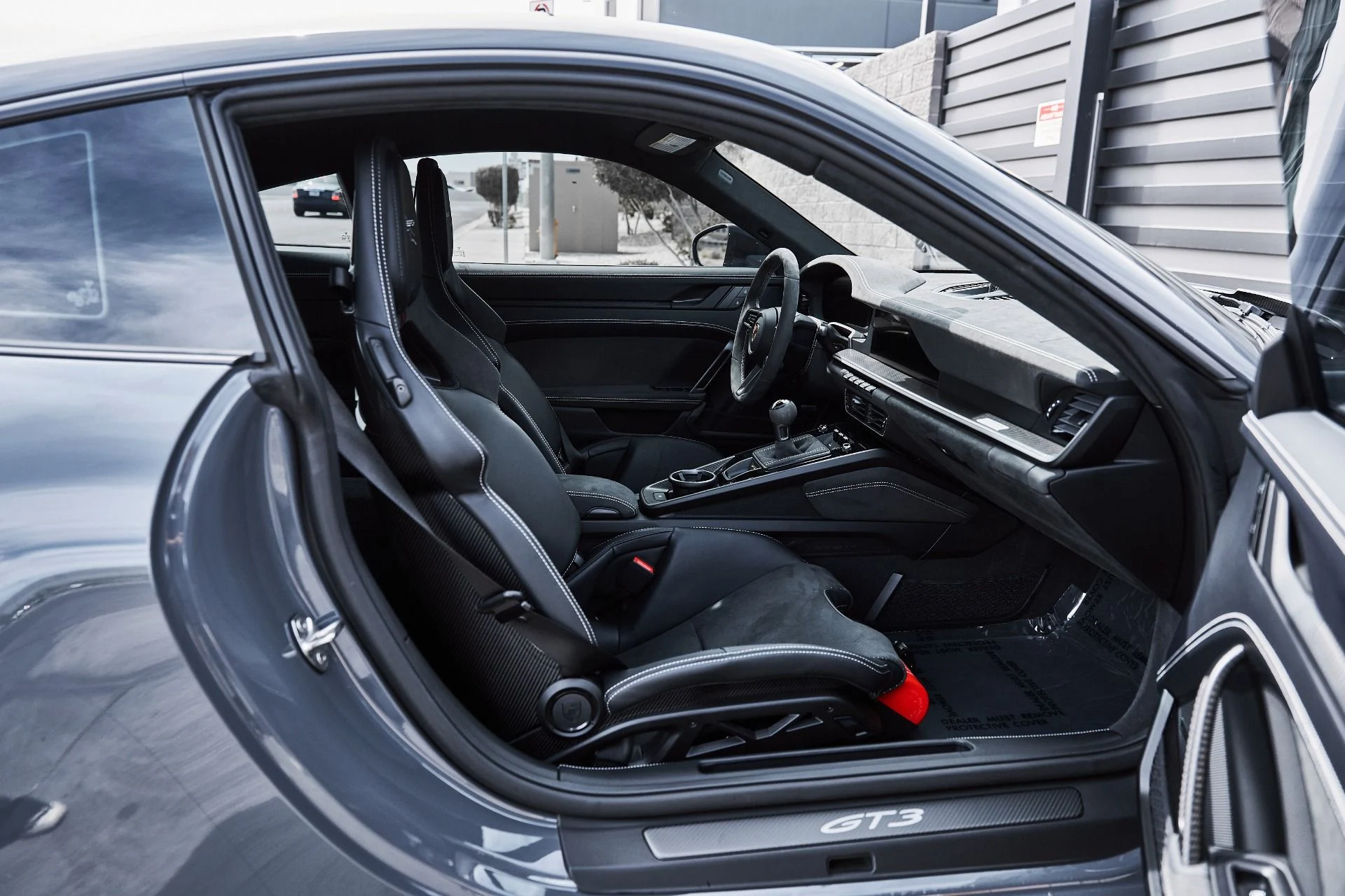 mph027_12300065_Used_2025_Porsche_911_GT_3_1775332881_353cd4567e