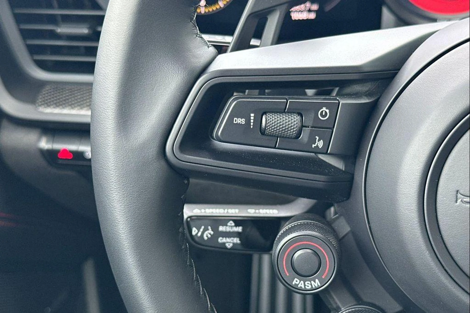 mph027_1234665453_Fei_GM_Rnw1re_ERGH_Jc_L8w_G_Lo_VALA_9d6c5e4bee