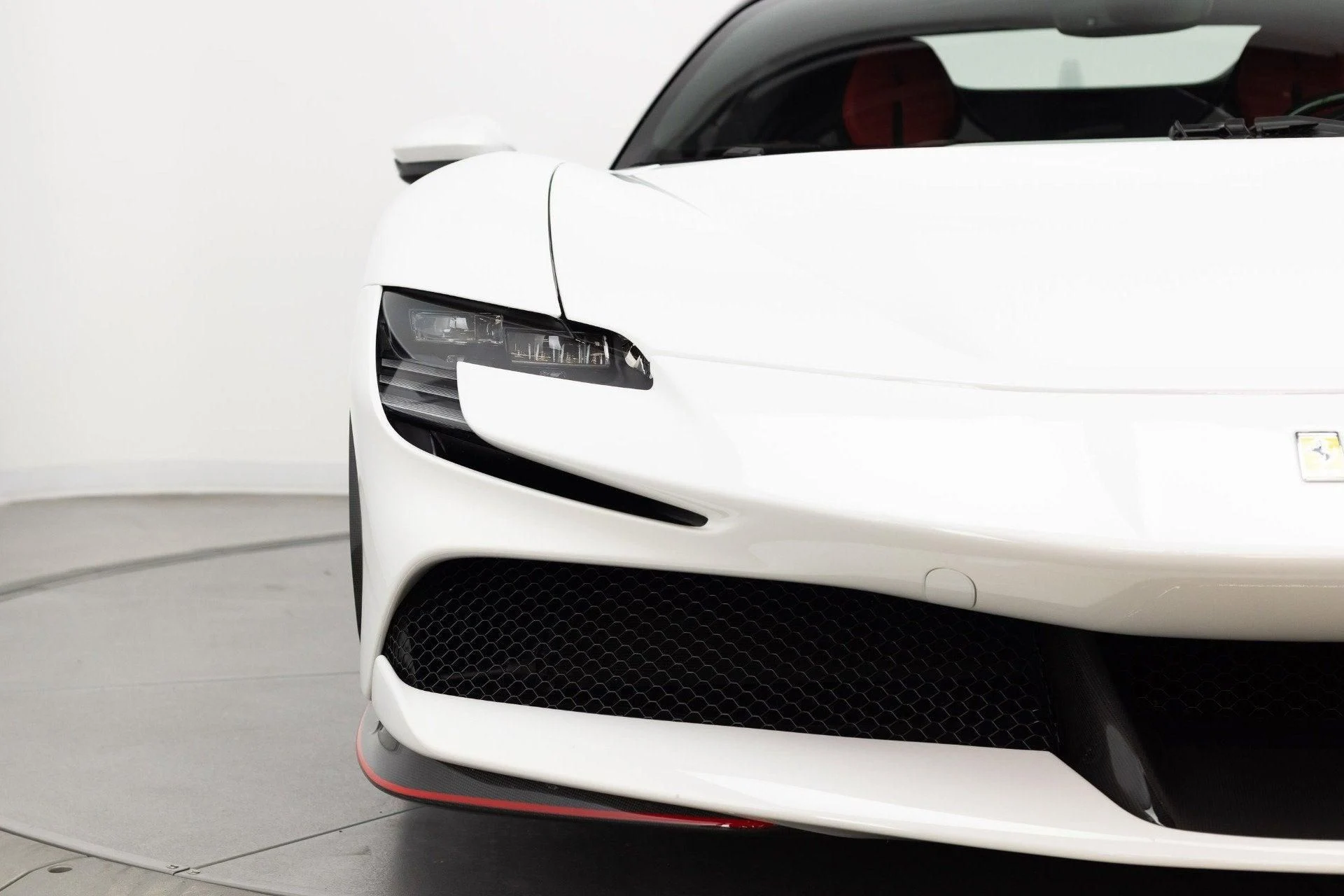 mph027_1238295675_Used_2022_Ferrari_SF_90_Spider_1777382749_a748782bc0