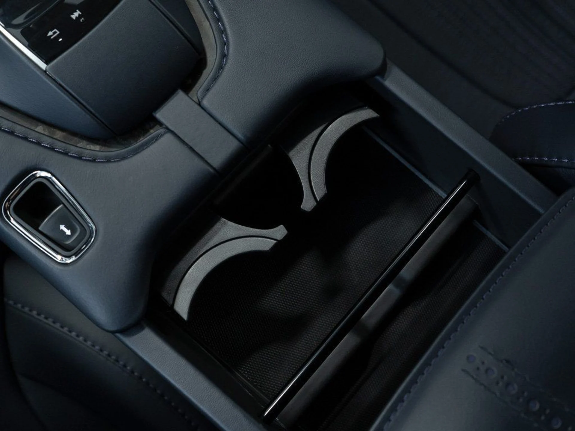 mph027_1239372739_2fbea0db52343f5a63a3092a942163e3_f981d561f5