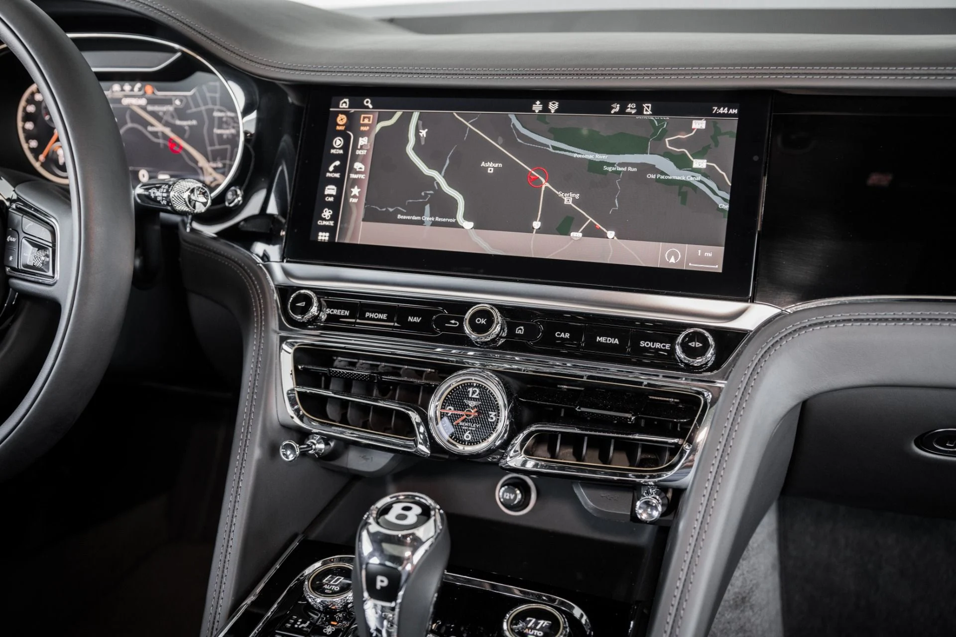 mph027_1239494018_Used_2022_Bentley_Flying_Spur_V8_1694798625_9cbcca4d50