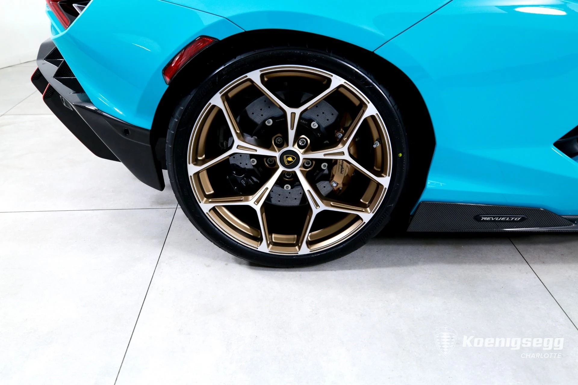 mph027_1241285753_Used_2025_Lamborghini_Revuelto_1783438439_1ca281e206