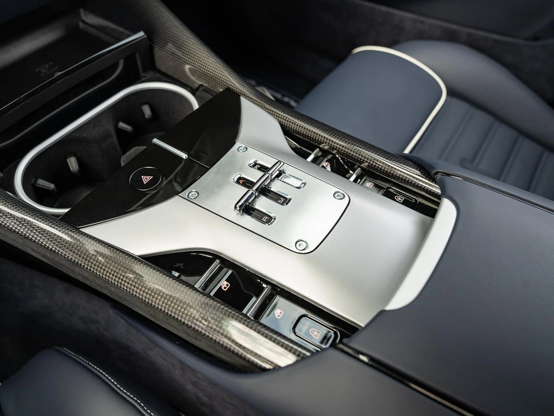 mph027_1242717658_Used_2025_Ferrari_Purosangue_AWD_1768385485_0d5d108e28