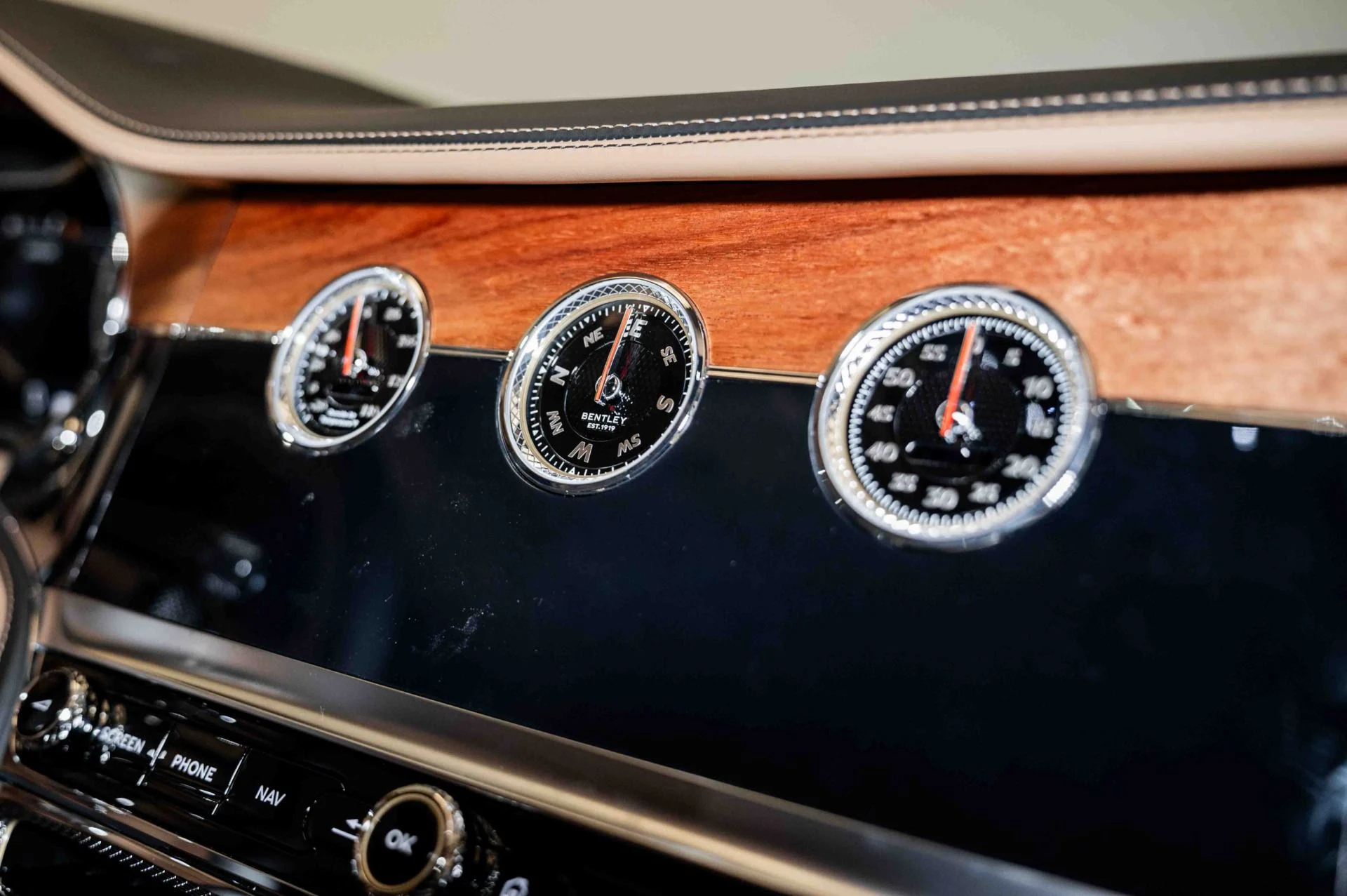 mph027_1251284997_Used_2024_Bentley_Flying_Spur_Edition_8_1717257938_3ec783ef75