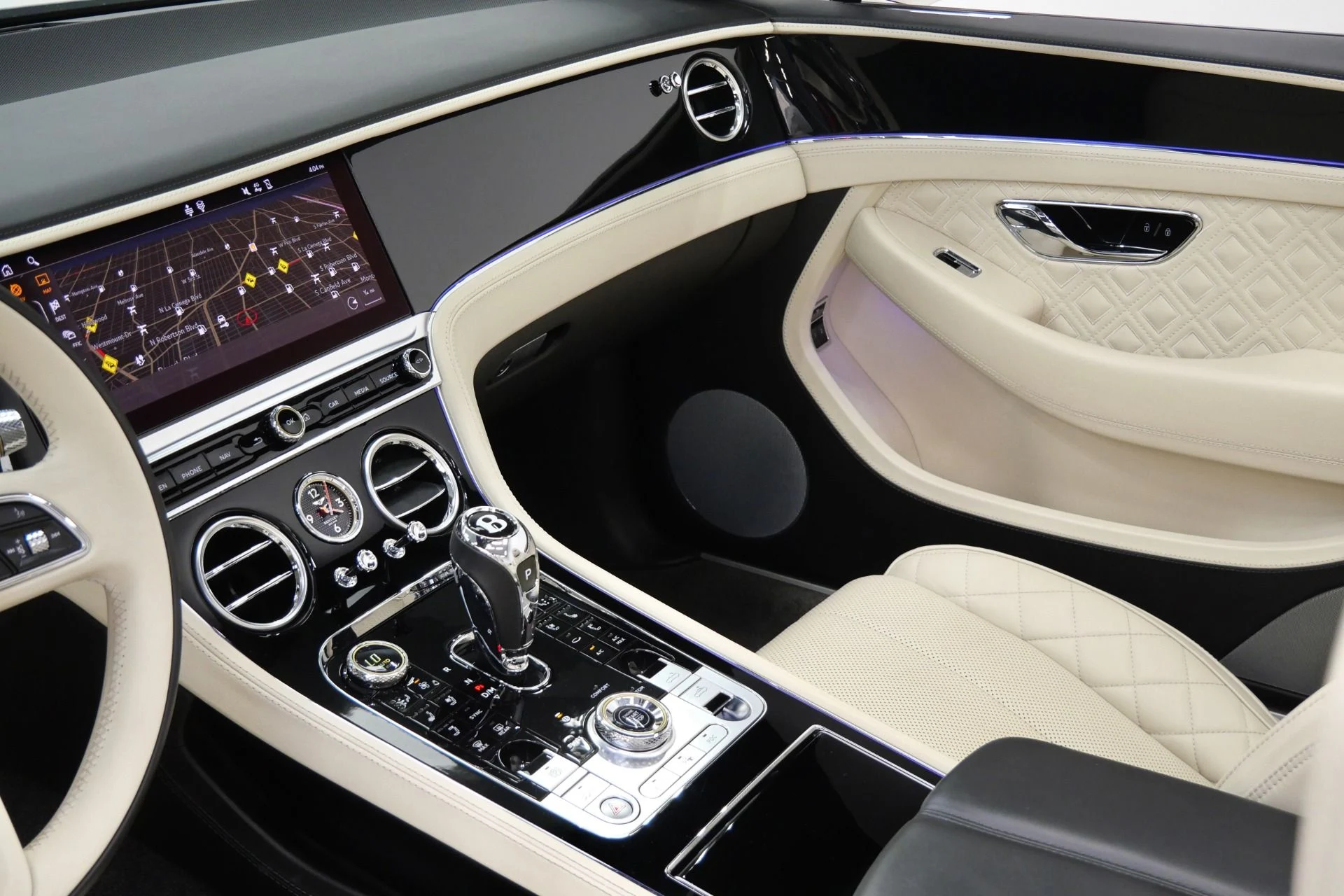 mph027_1256962216_Used_2022_Bentley_Continental_GTC_V8_Mulliner_Specification_Front_Seat_Comfort_Specification_1775574655_72f8b8232d