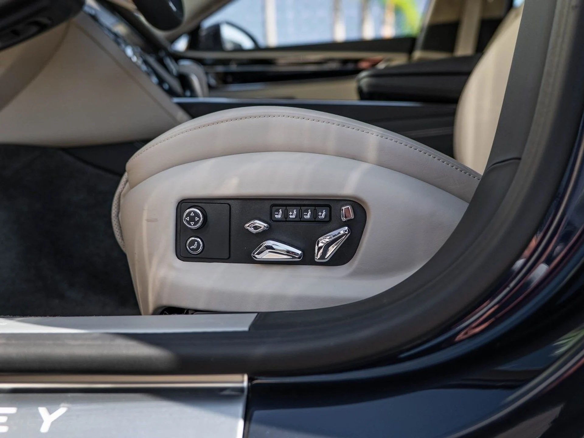 mph027_1260895414_a3ad22d4511c943969b0ebd5b9fe1b2cx_14c73cf517