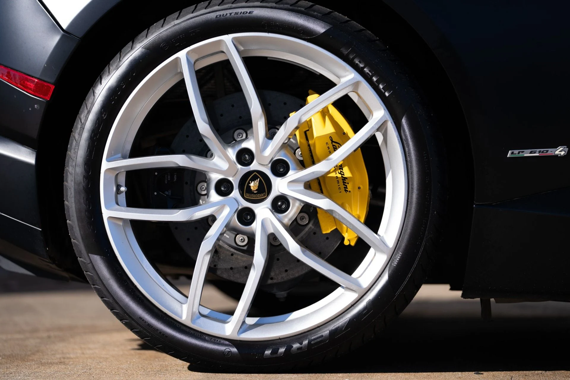 mph027_1266634695_Used_2015_Lamborghini_Huracan_LP_610_4_1768245751_b269588057