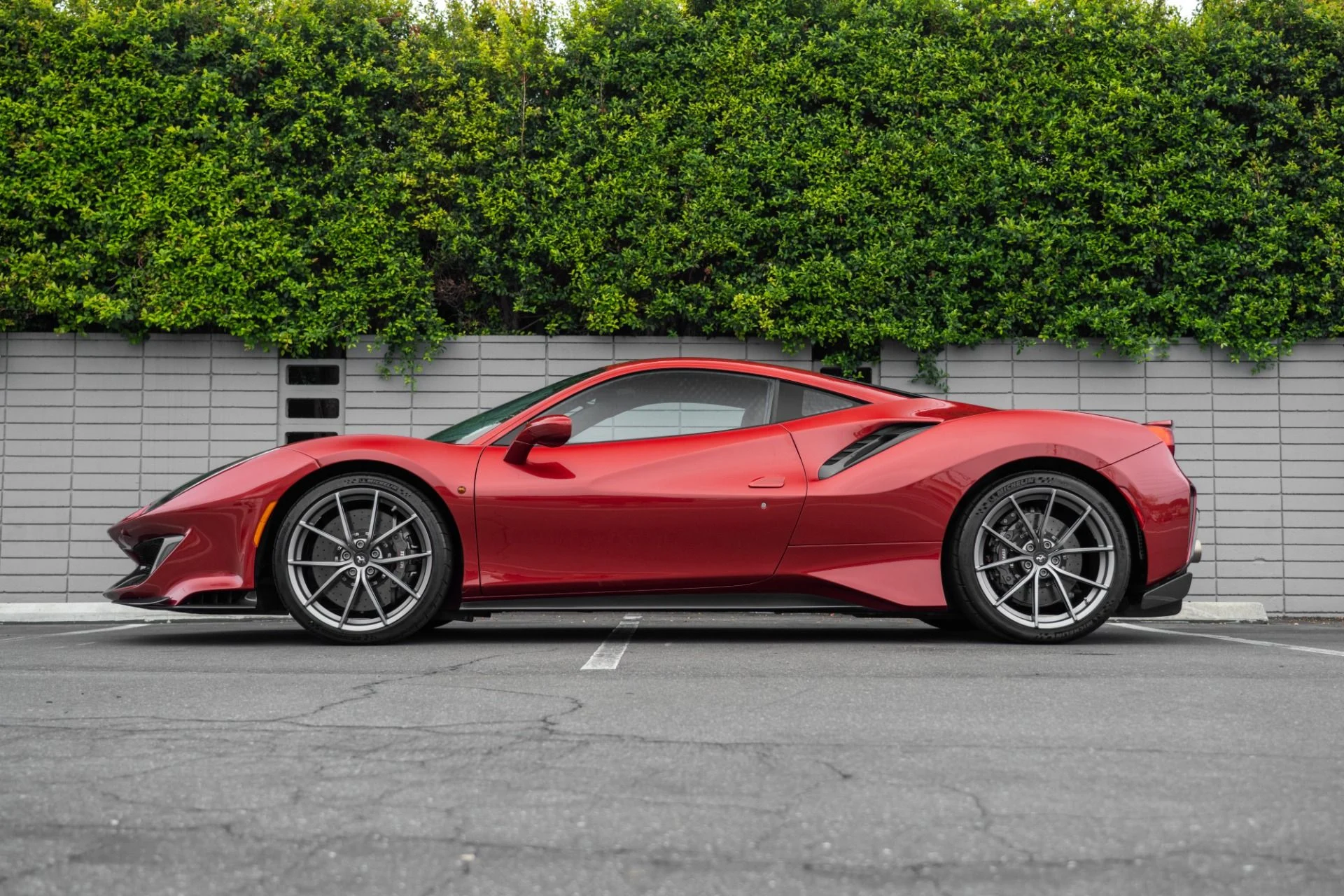 mph027_1271883590_Used_2019_Ferrari_488_Pista_1759877636_96e4e4b074