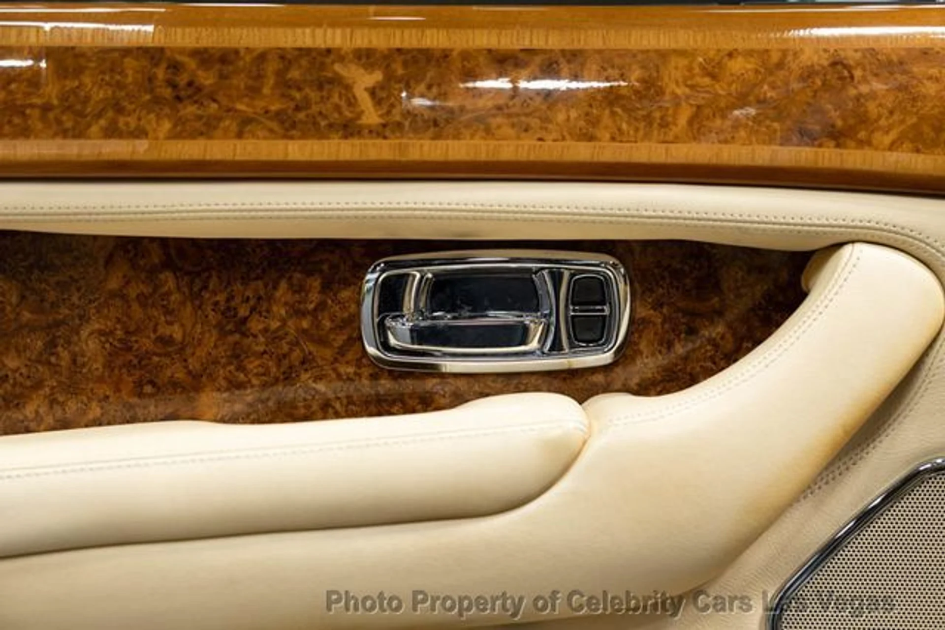 mph027_1274702092_used_2002_rolls_royce_silver_seraph_lastofline1of120forus170totalworldwide_9707_23079302_32_640_5d98c31b31