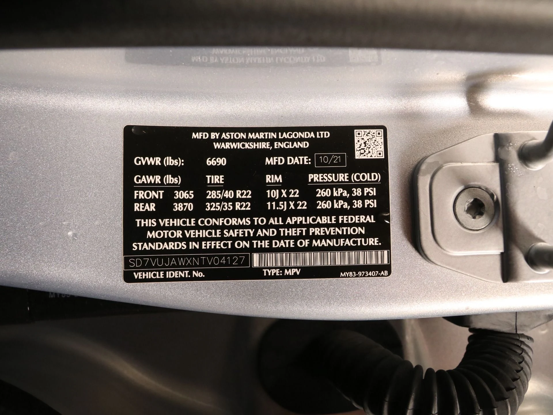 mph027_1278628412_Used_2022_Aston_Martin_DBX_1742454976_407a88079e