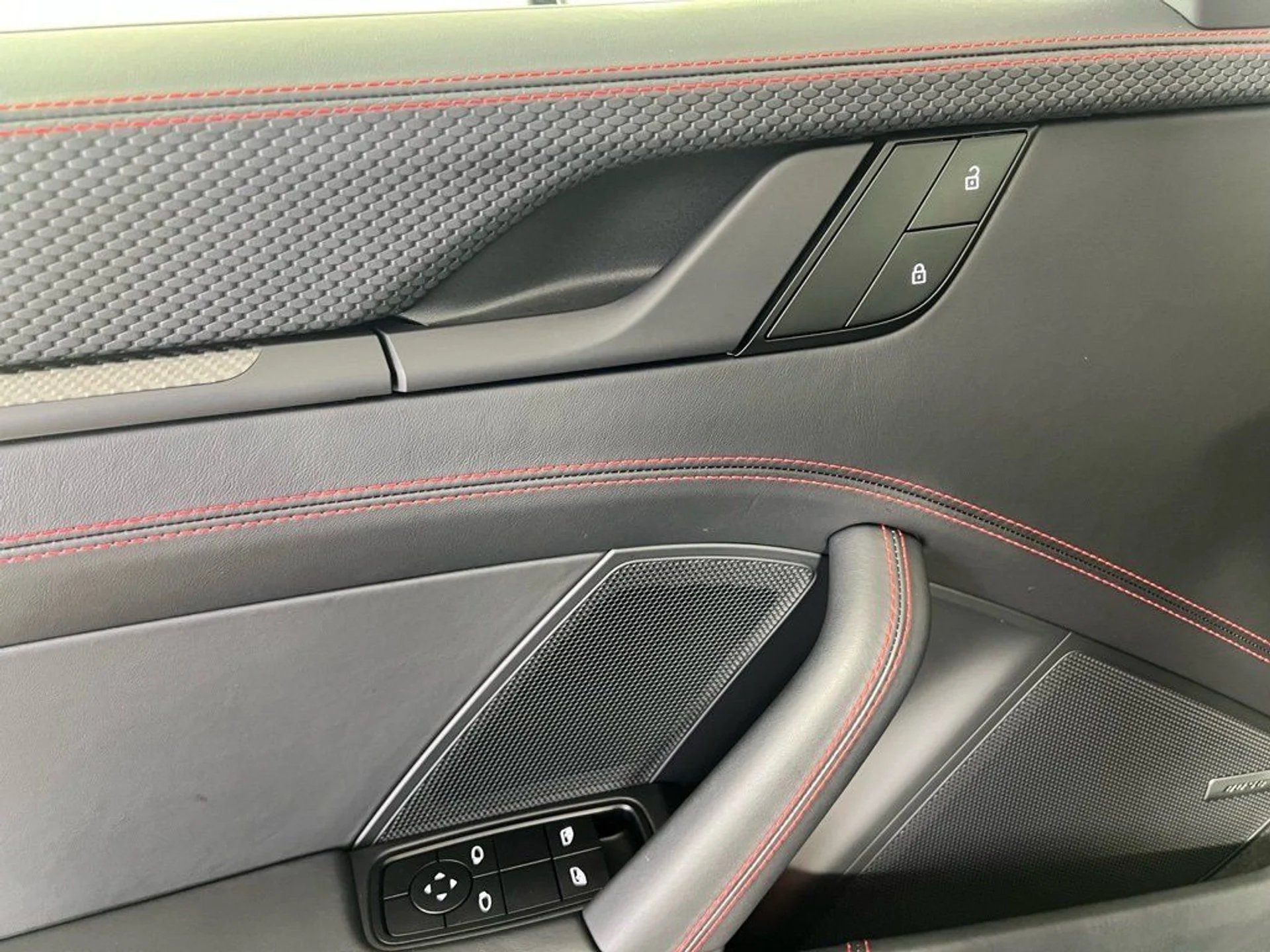 mph027_1283513159_7eab2e41d38e018d8f89d5ed84eb4feb_331b6913f4