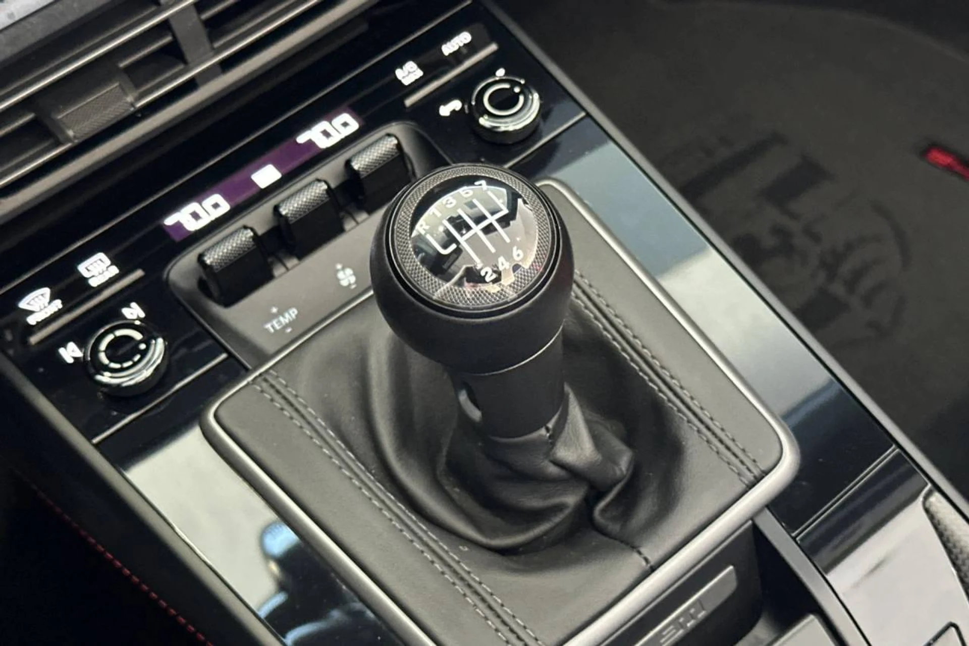 mph027_1284626675_1280_ce874d8013