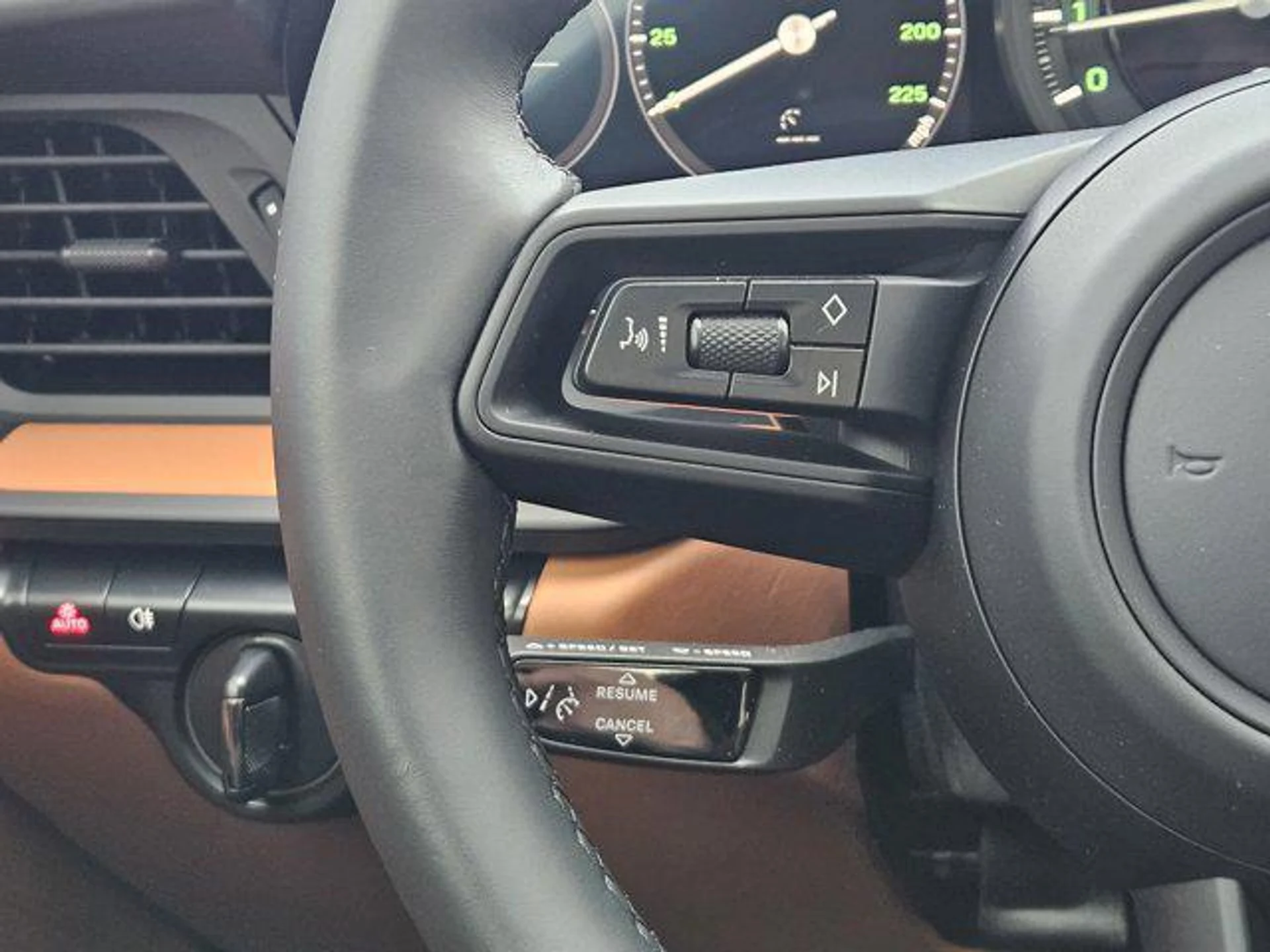 mph027_1285382028_l_UFP_Ggd_Lly_KAANUC_Os_Ui_E3r_Ue_CU_6d5358c45f