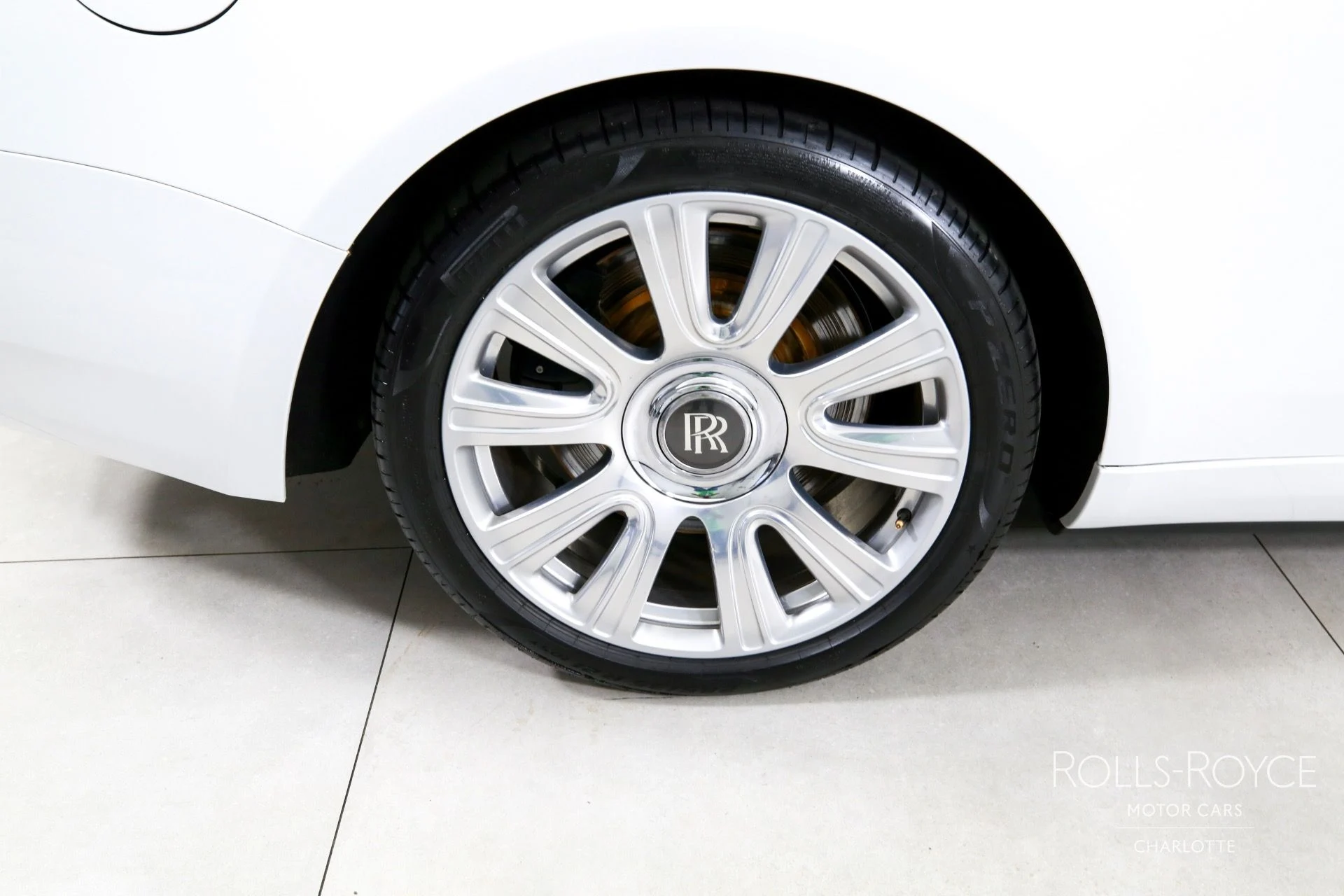 mph027_1287817431_Used_2019_Rolls_Royce_Dawn_1750192596_70d48f4e87
