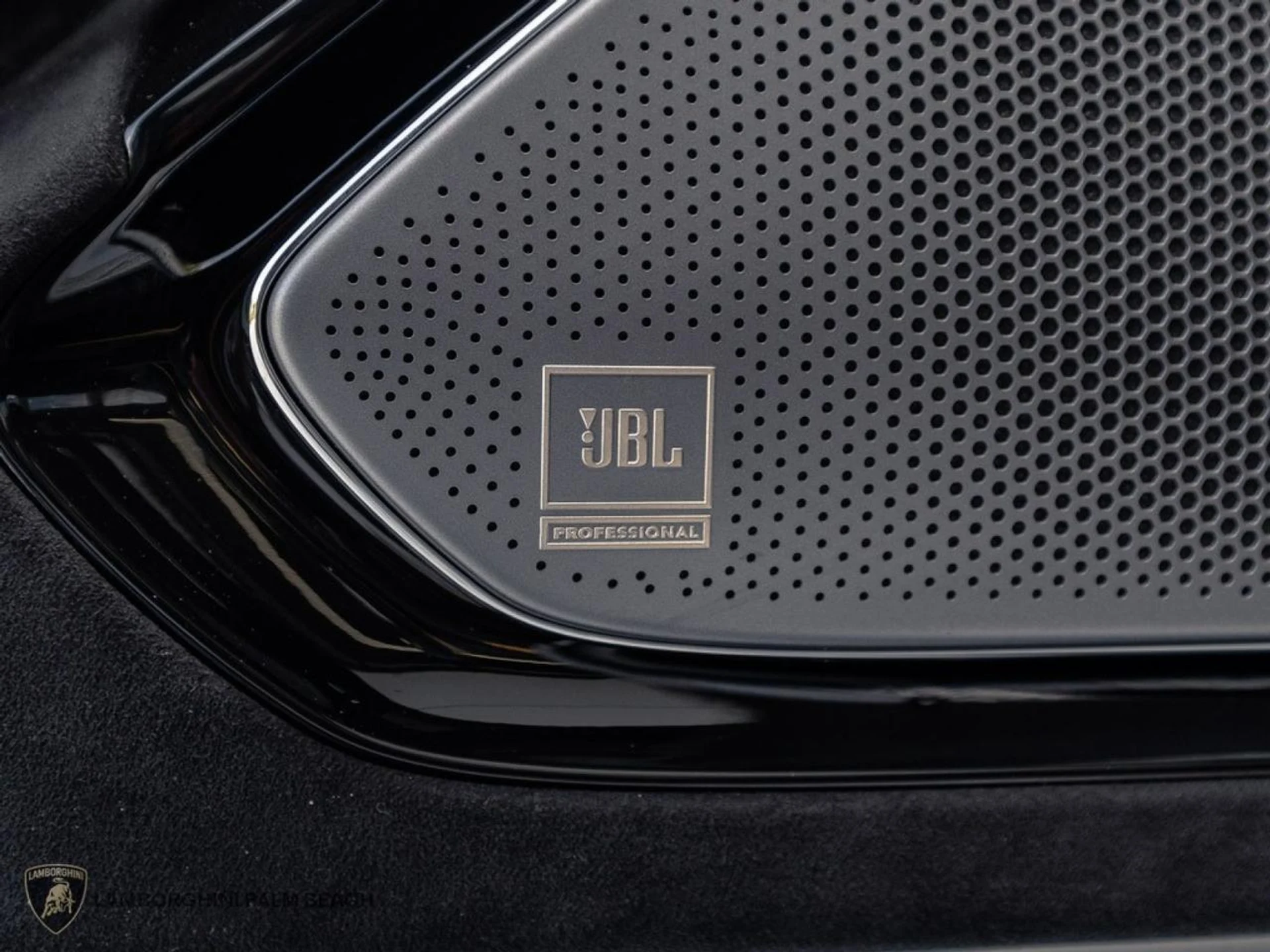 mph027_128858097_c0357ea4c529853e4a88dfdba8822a32_cd02acda12