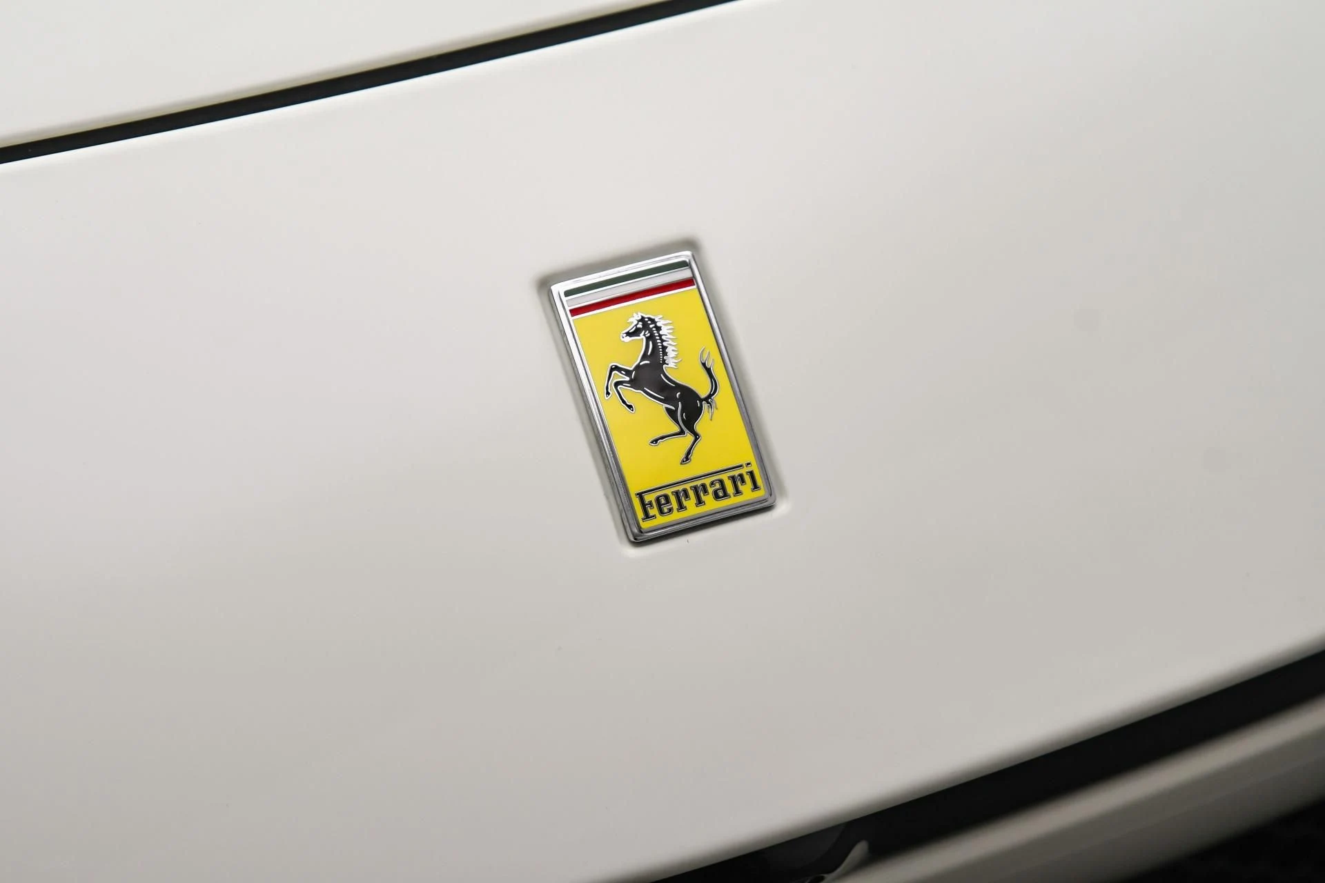 mph027_1291163906_Used_2024_Ferrari_Purosangue_Purosangue_1748680547_1e8fb2b734