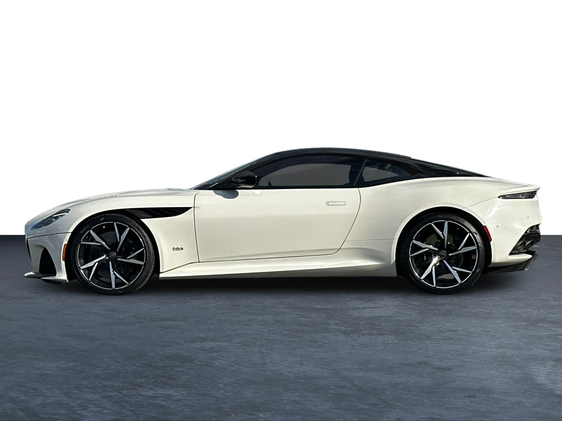 mph027_130672142_Used_2019_Aston_Martin_DBS_Superleggera_1760105841_a4ae008e9a