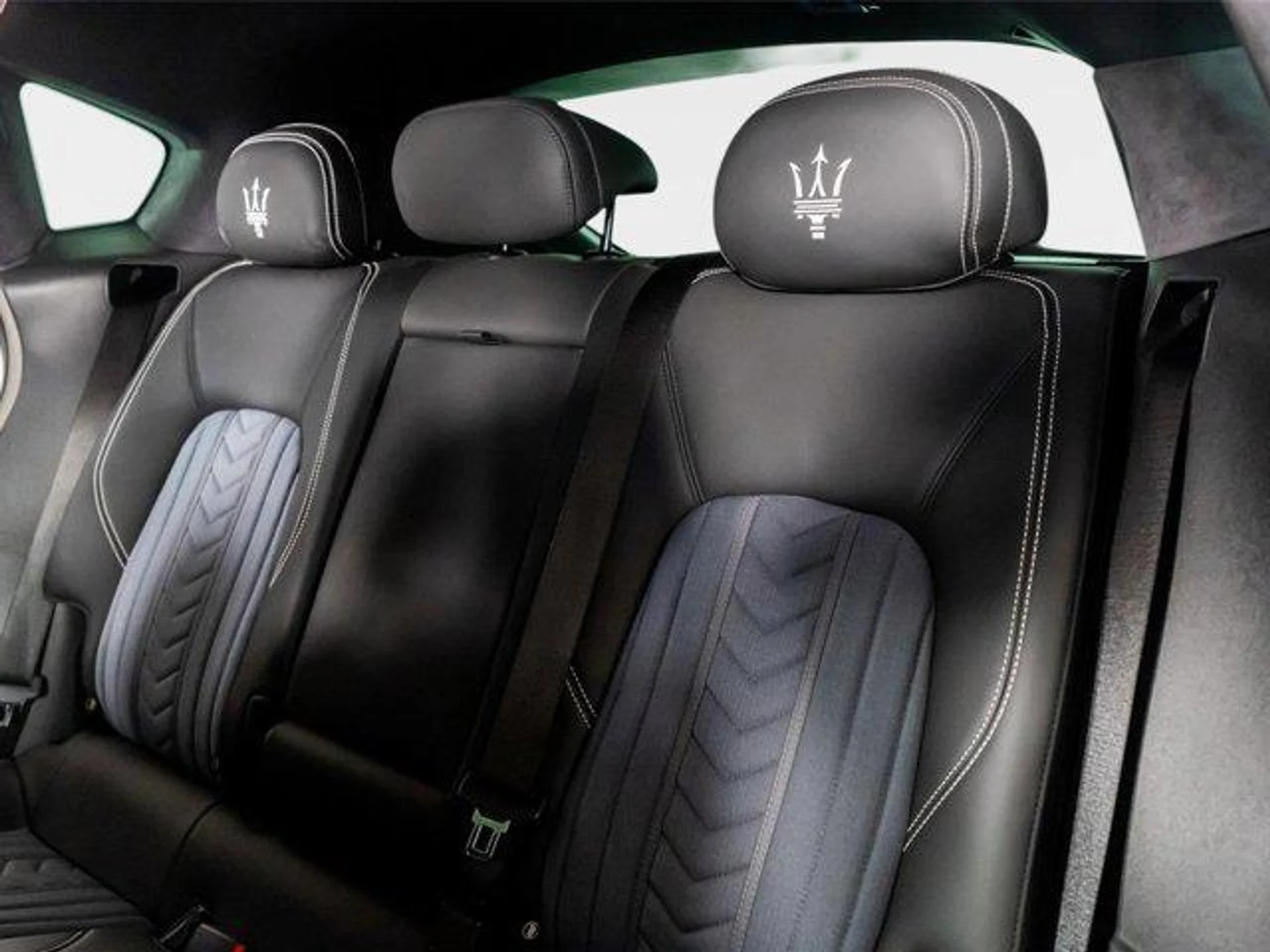 mph027_130840100_0_Ud_Sme_E_Bj_Jans_F_Fv_Wt_Bmu_E_Iuw_Dk_8db37a0559