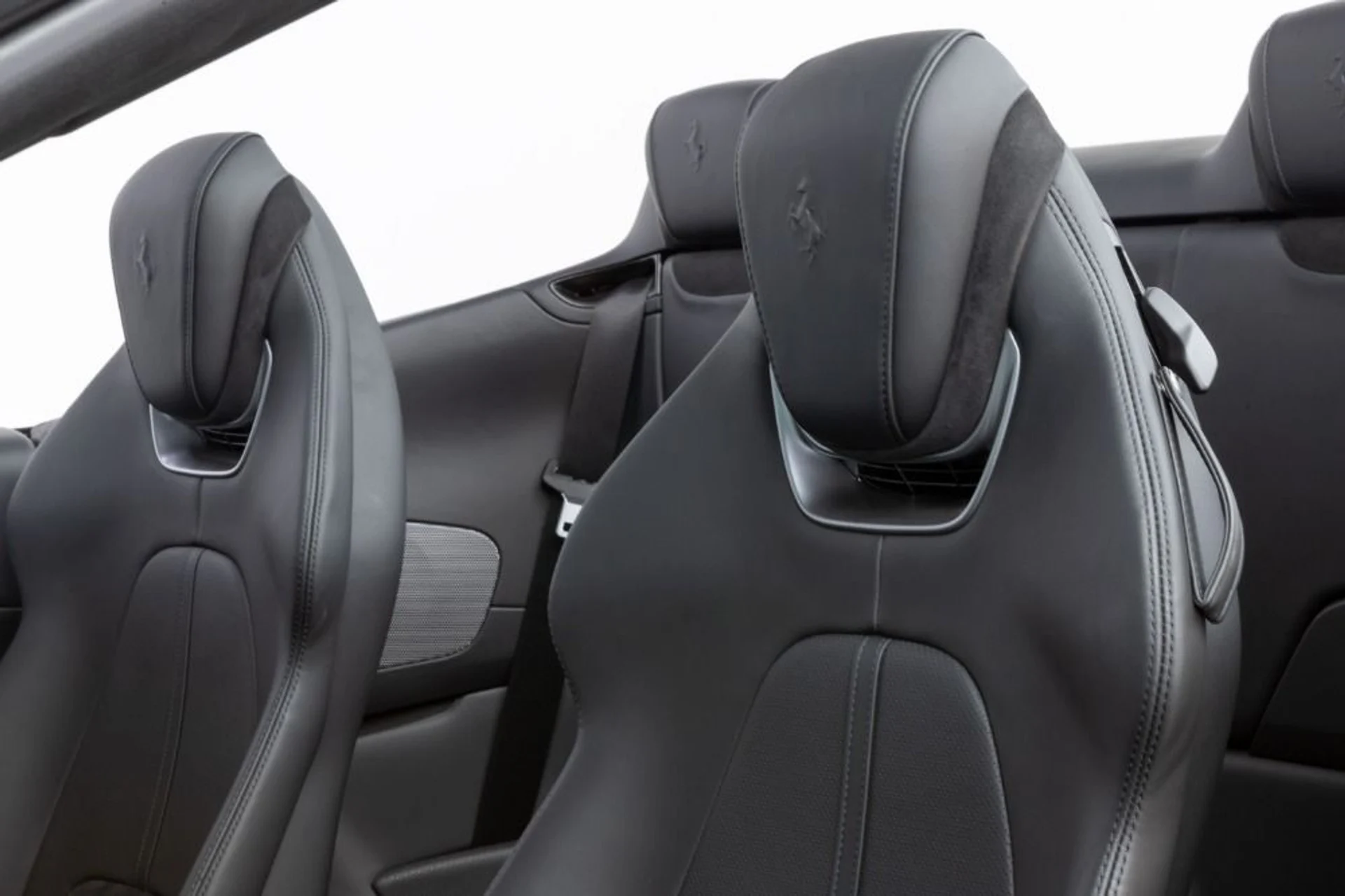 mph027_13091788_Used_2024_Ferrari_Roma_Spider_acbd45b75b