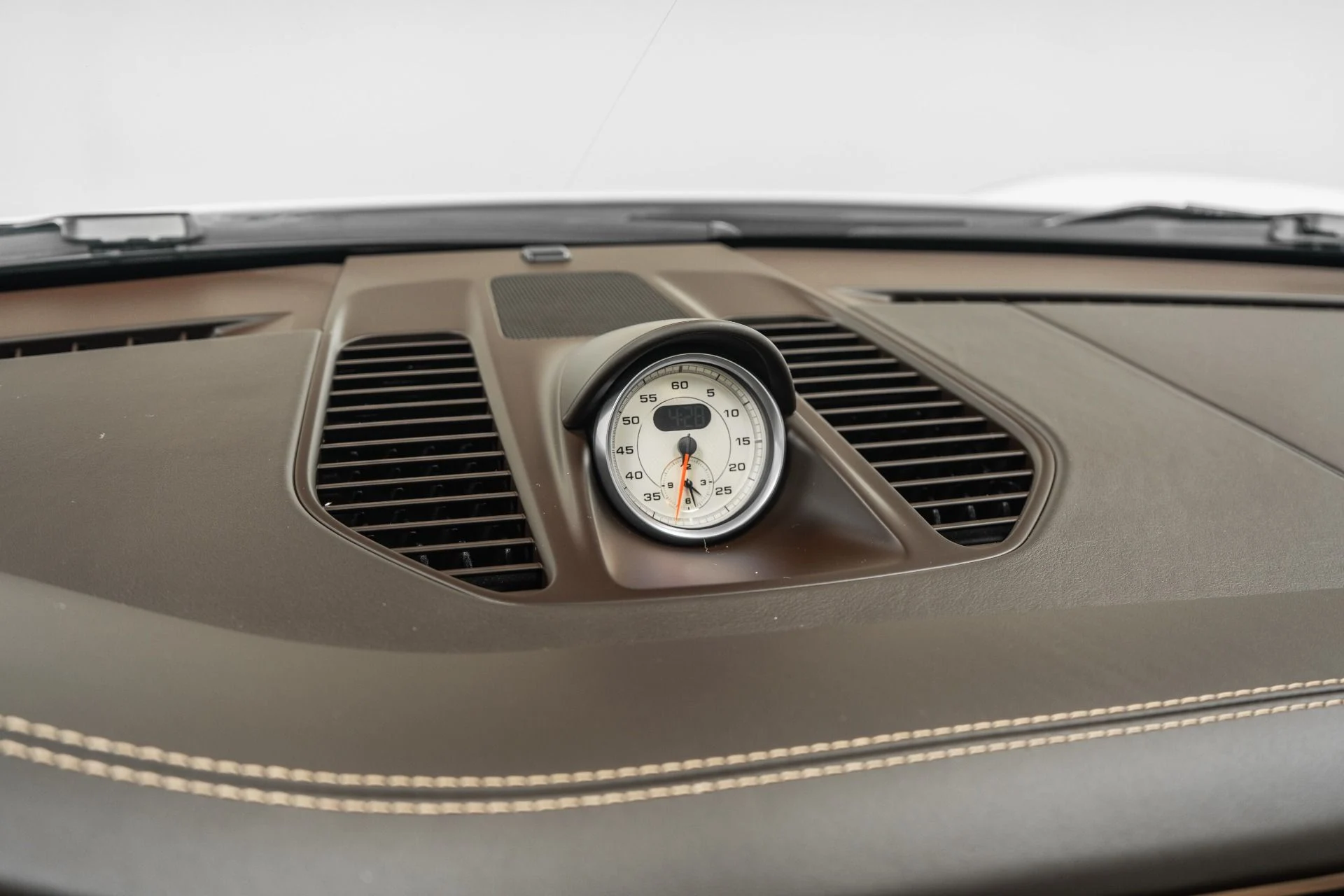 mph027_1316801459_Used_2019_Porsche_911_Carrera_4_S_Sport_Package_Two_Tone_Interior_1782227287_dd016af1be