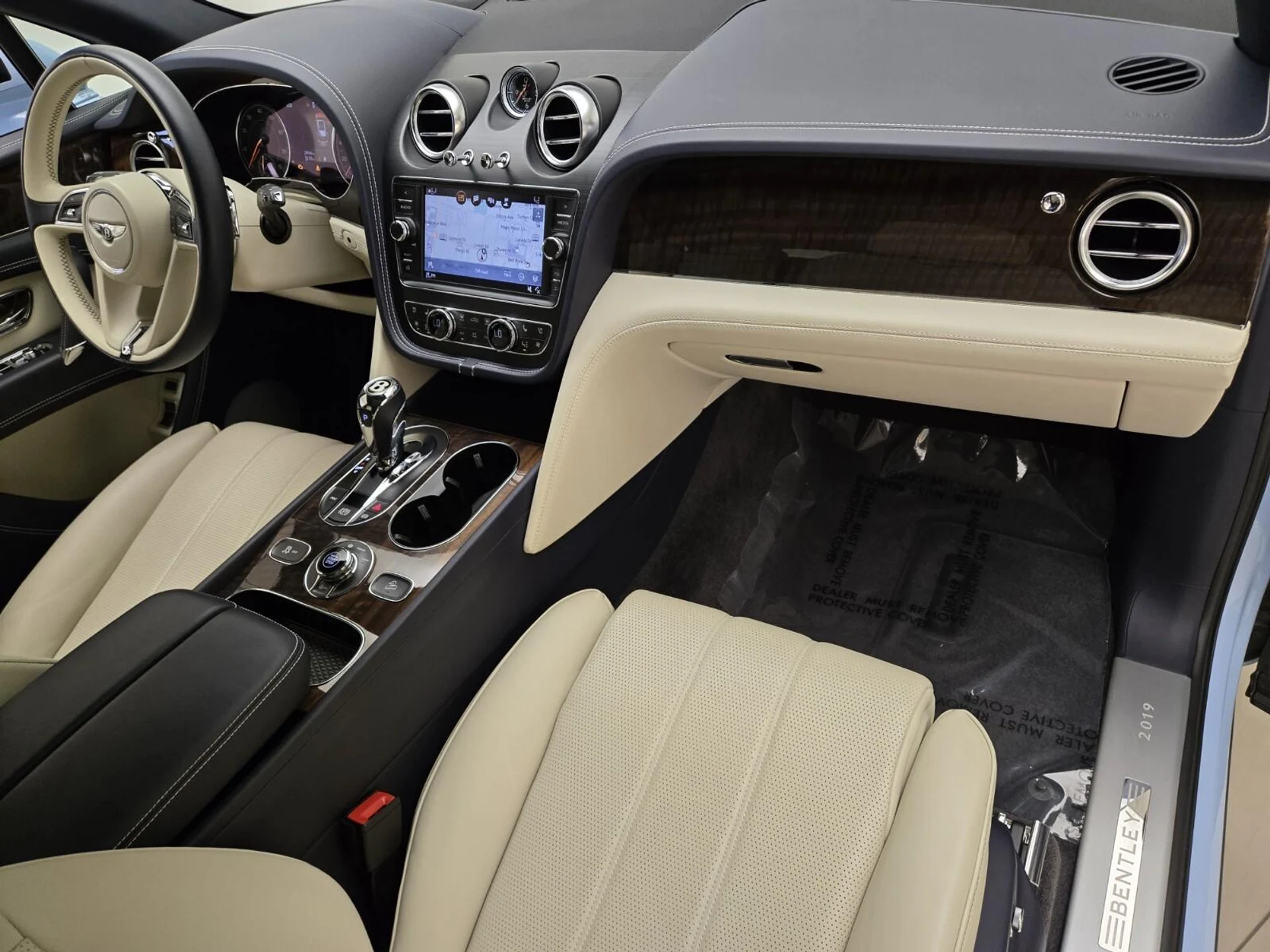 mph027_1327855090_Used_2020_Bentley_Bentayga_V8_1754377286_8692c64a91