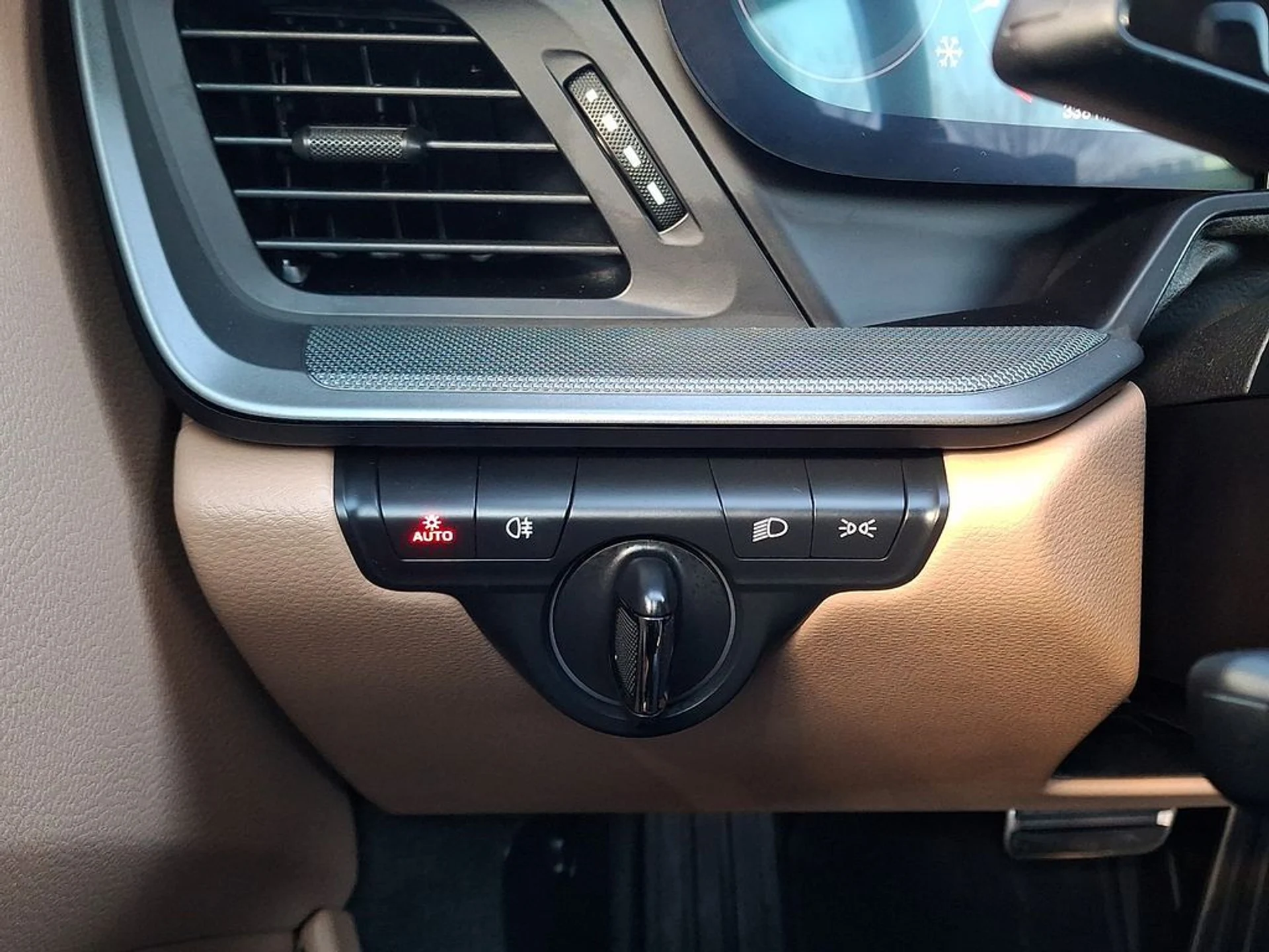 mph027_1327921168_ee579e9fc672e59fb58c908e80691eedx_7244457b30