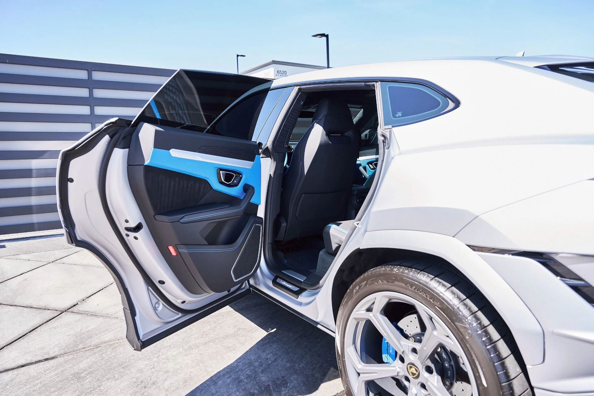 mph027_1339129924_Used_2024_Lamborghini_Urus_S_1775866727_292ec25881