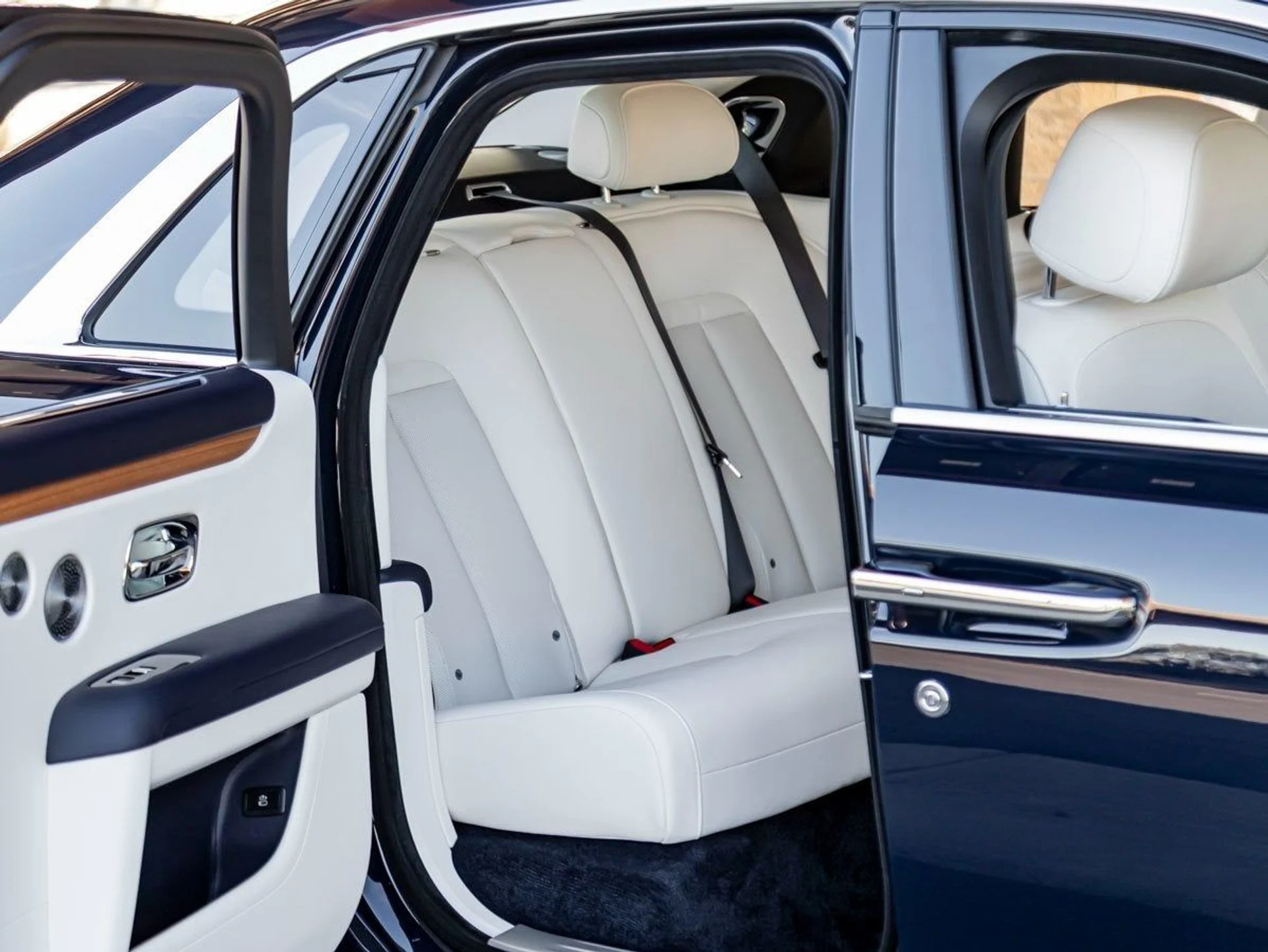 mph027_1343525976_28_5c6ee9fde6