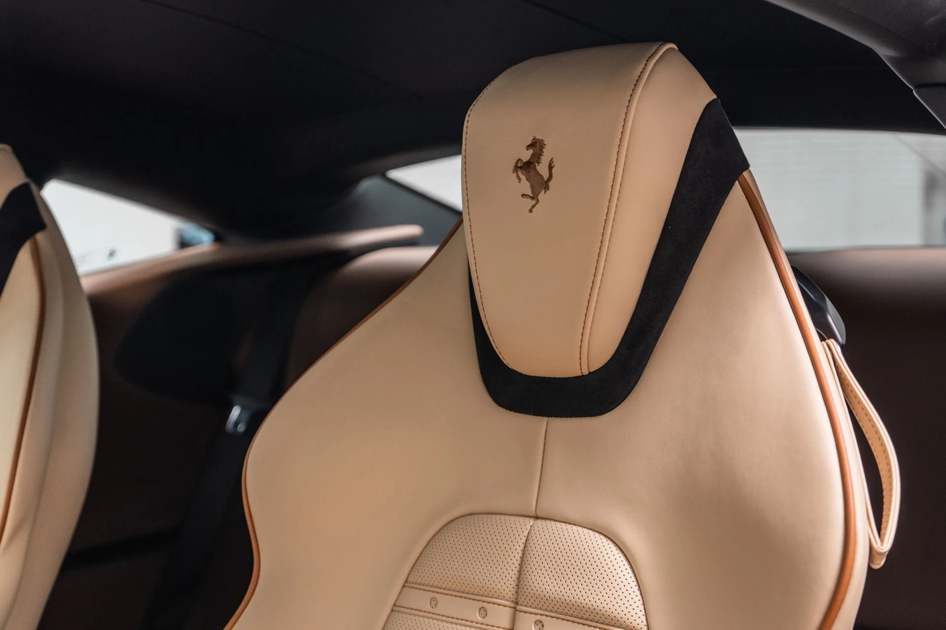 mph027_1349770871_Used_2022_Ferrari_Roma_Low_Miles_Ventilated_Daytona_Seats_Two_Tone_Interior_Beautiful_1791313044_4dfe626bb3