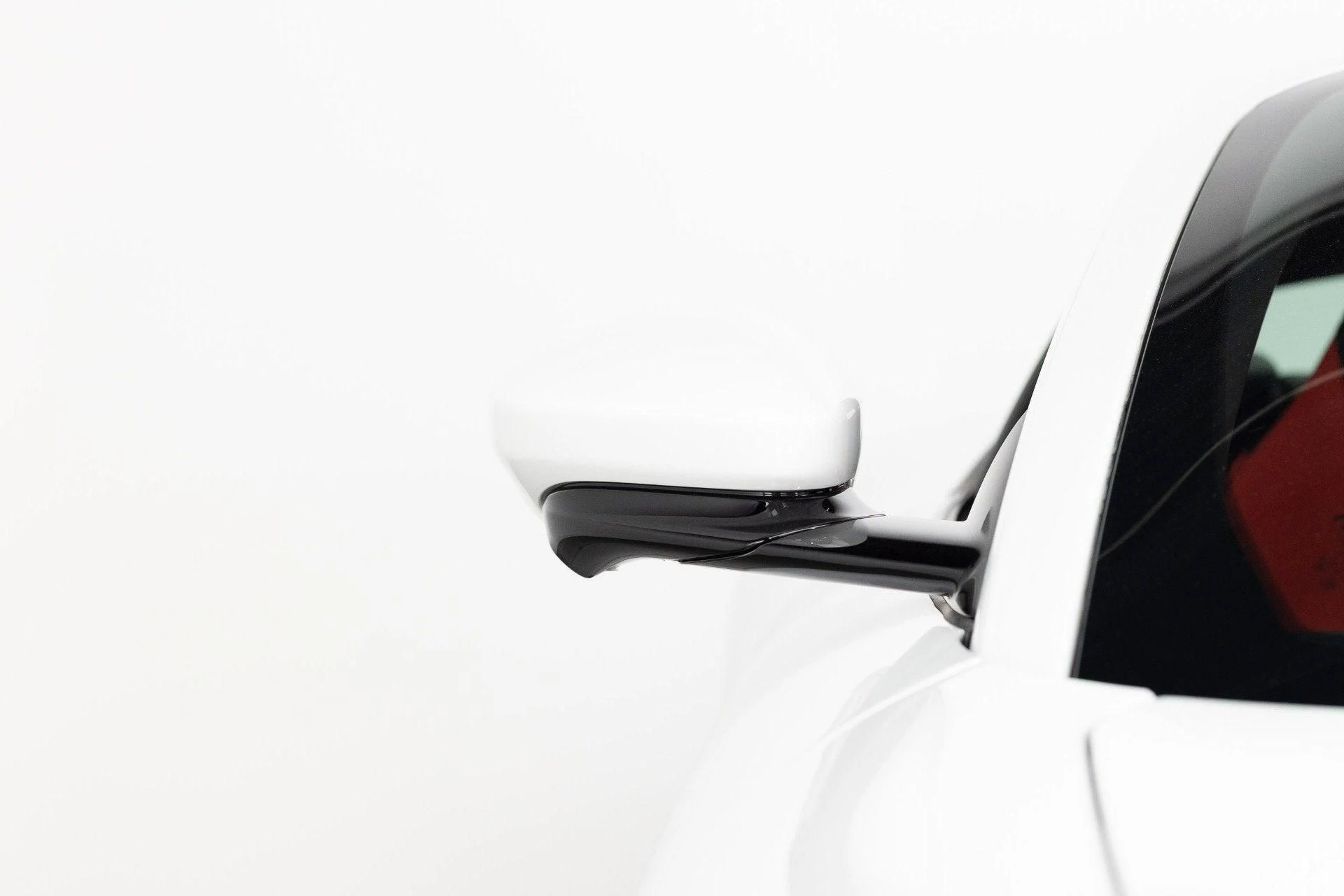 mph027_1352038691_Used_2024_Ferrari_Roma_1777368615_6f603e9ab0