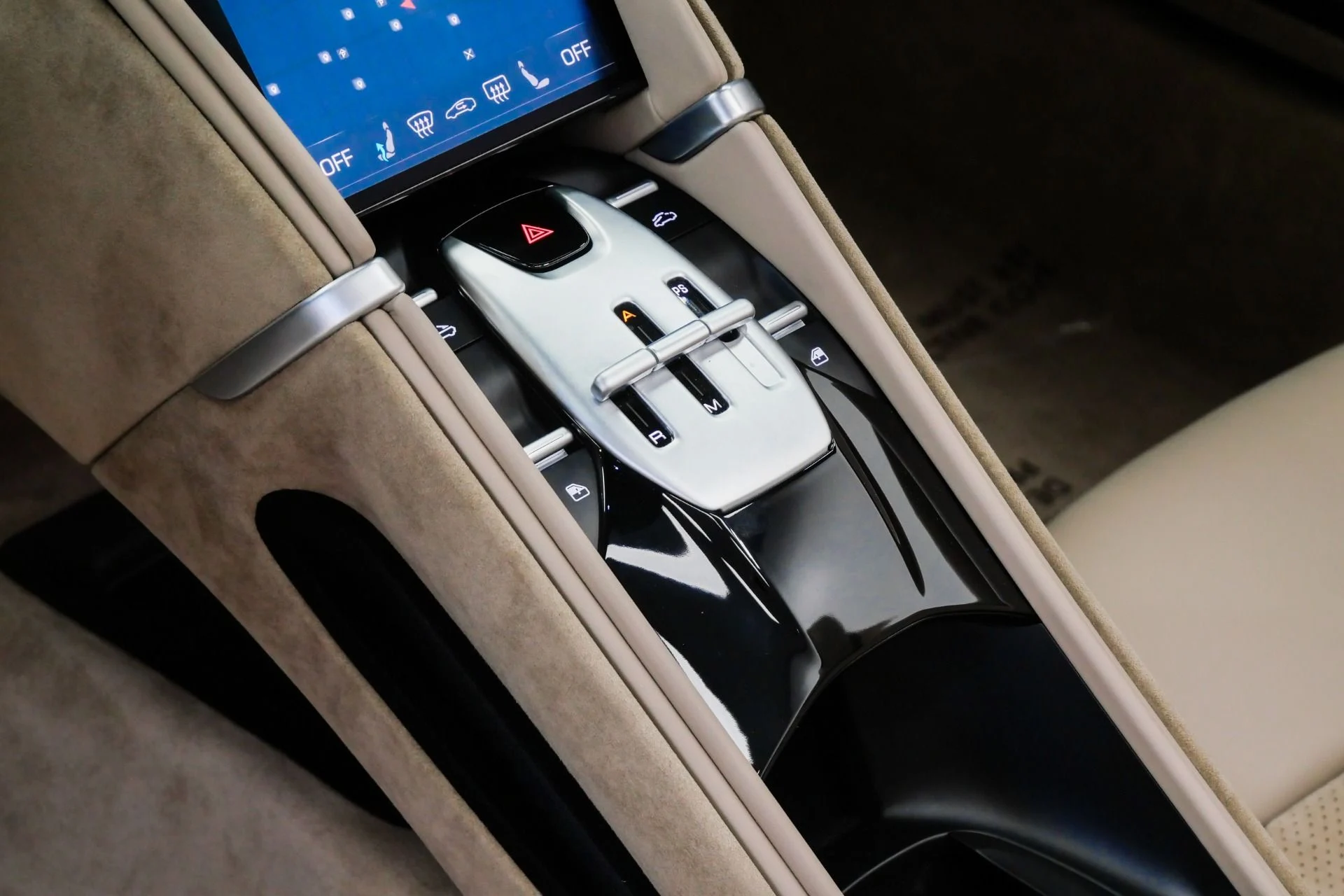 mph027_1365336803_Used_2025_Ferrari_Roma_Spider_As_New_Magneride_Suspension_Loaded_with_Tech_Options_1776957266_3e90014237