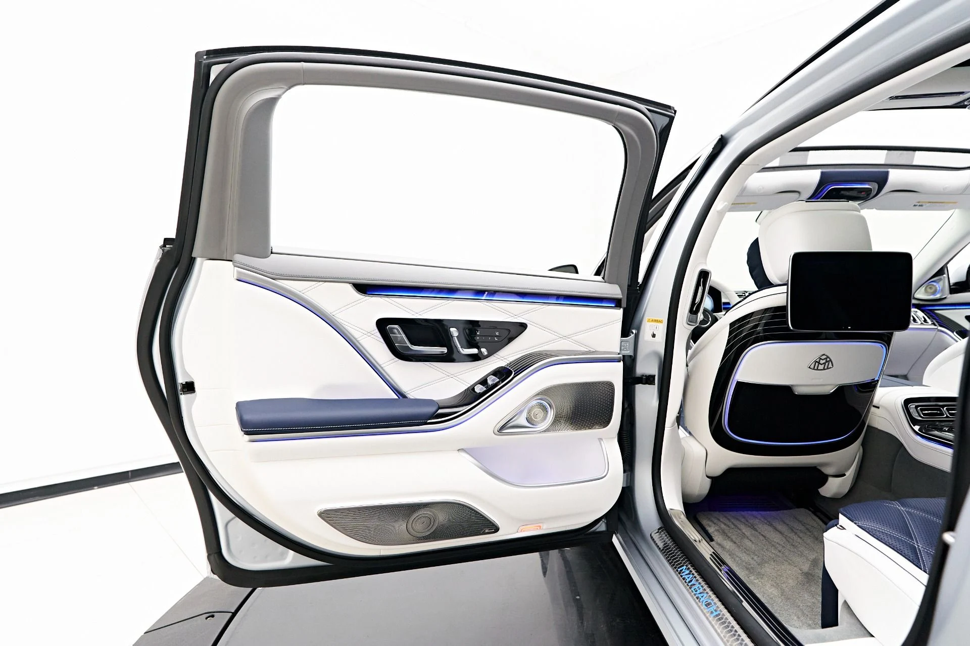 mph027_1365439231_Used_2024_Mercedes_Benz_S_Class_Maybach_S_680_1729209539_f482bb375e