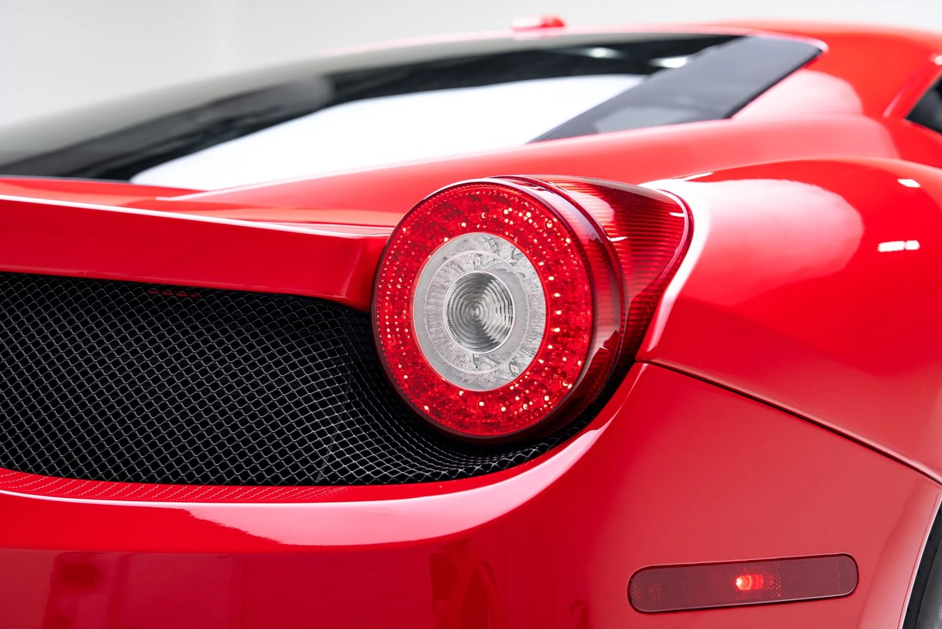 mph027_13669122_Used_2012_Ferrari_458_Italia_1774895288_80730eca5f