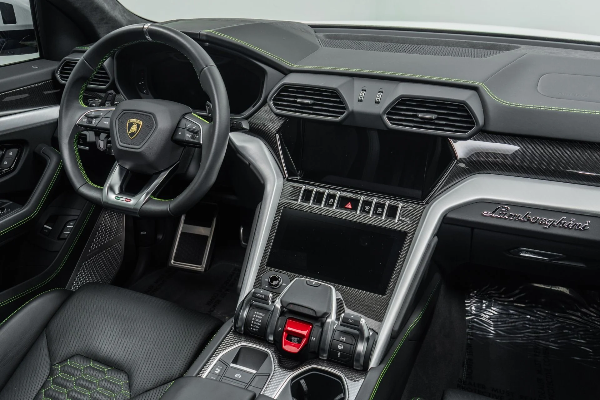 mph027_1374815048_Used_2021_Lamborghini_Urus_Q_Citura_interior_Ventilated_Front_Seats_with_Massage_1772724519_ac9fb75017