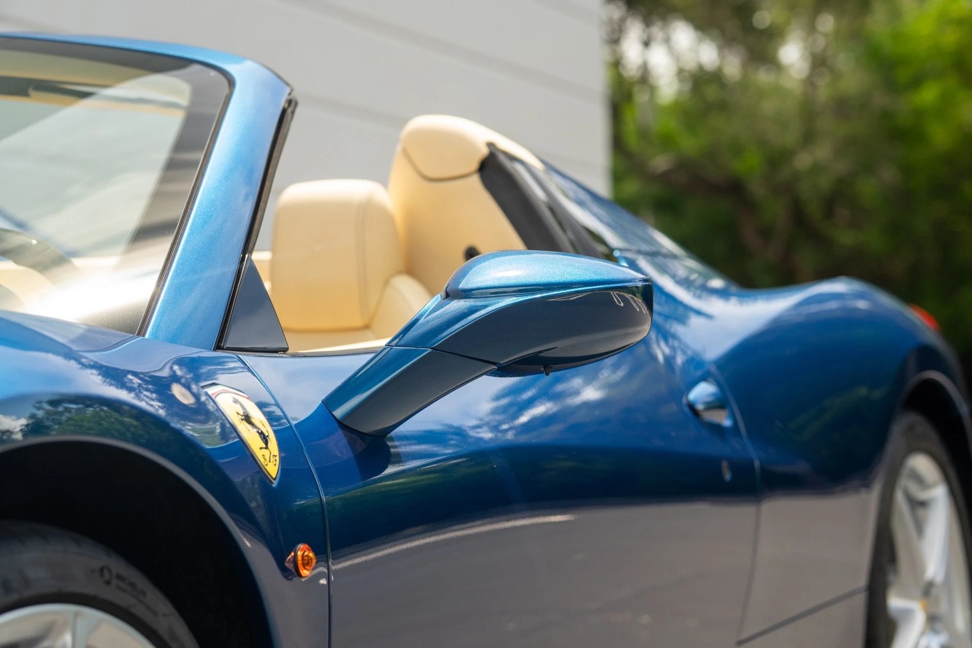mph027_1382802902_Used_2014_Ferrari_458_Spider_1757965695_0d8fb3a029
