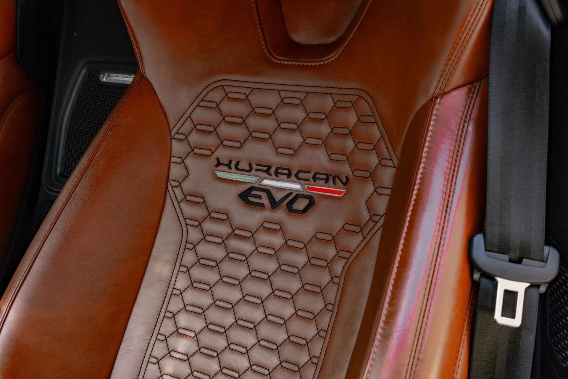 mph027_1390879386_Used_2020_Lamborghini_Huracan_EVO_Spyder_1777655683_8a947c445b